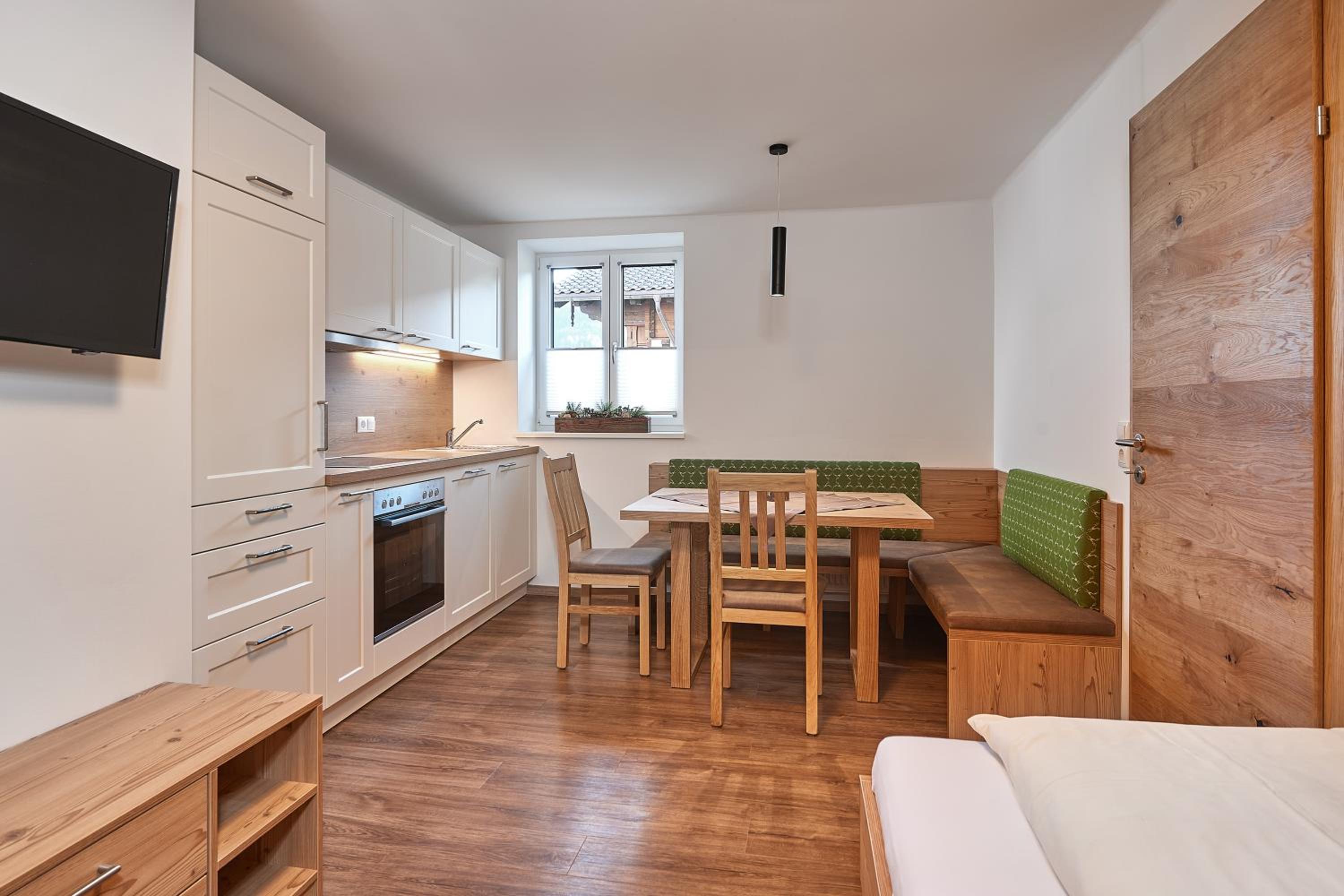 One-Bedroom Apartment with Balcony photo 2