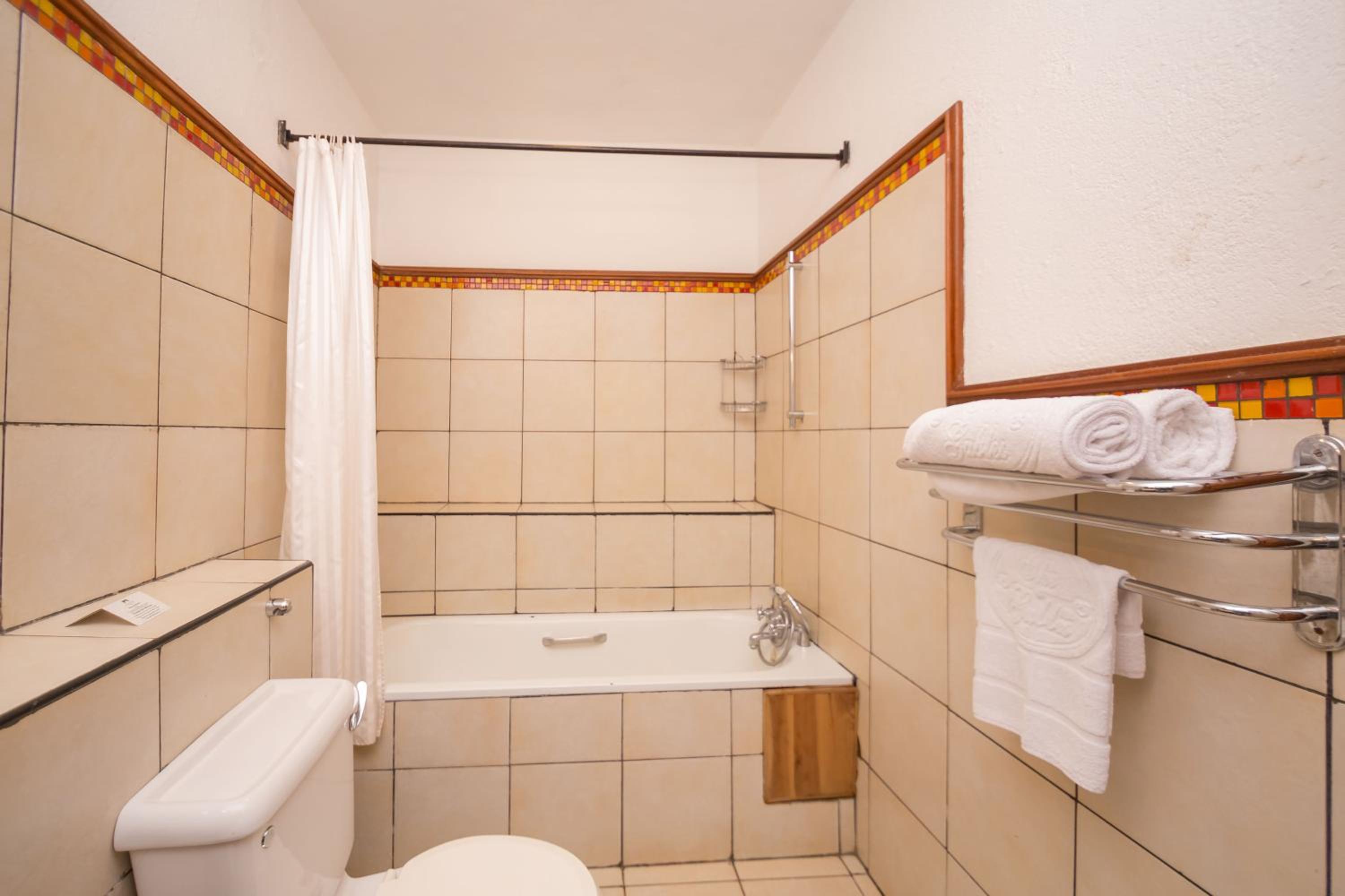 Two-Bedroom Suite photo 3