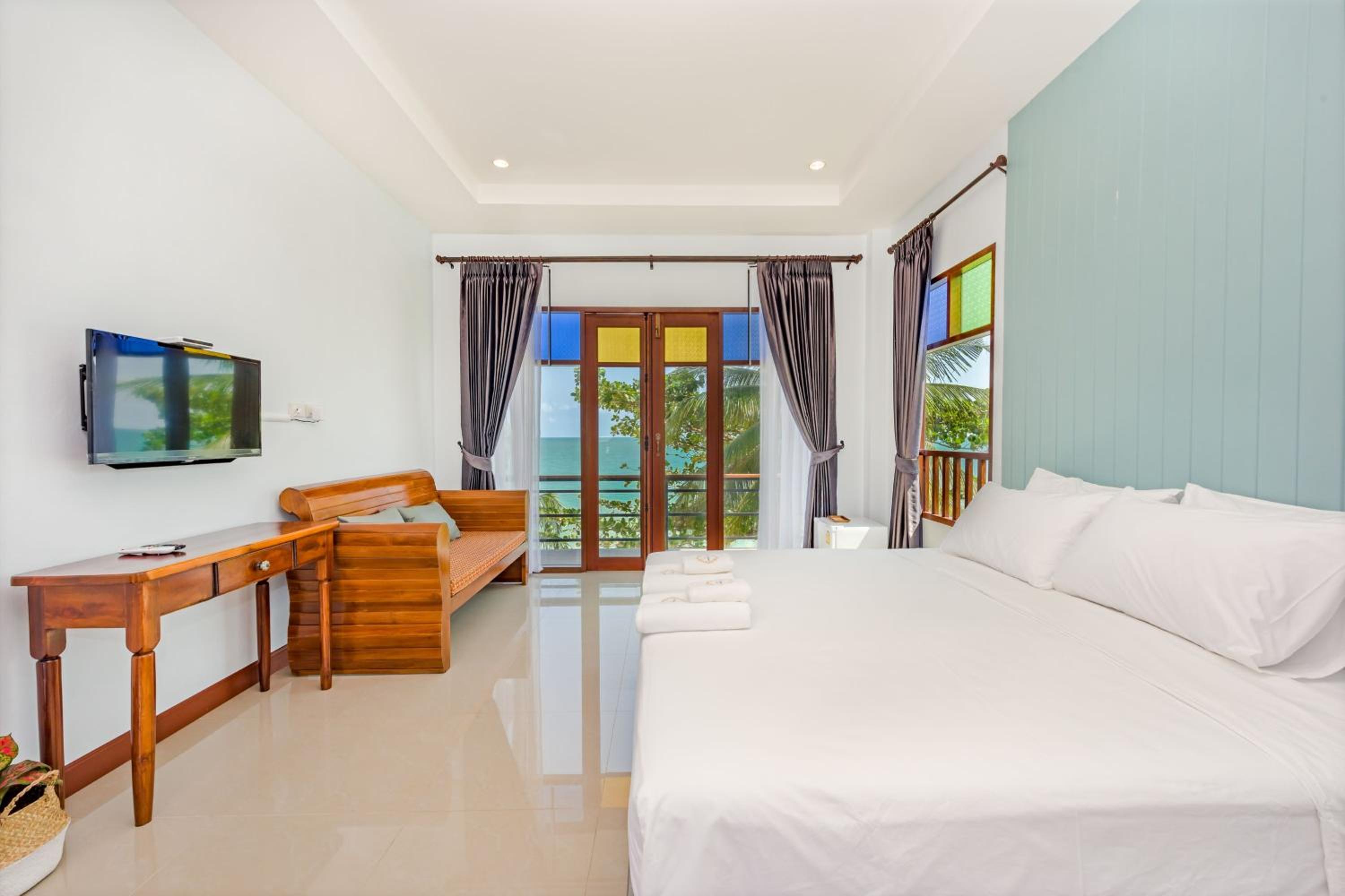 Standard Double or Twin Room with Sea View - Photo 1