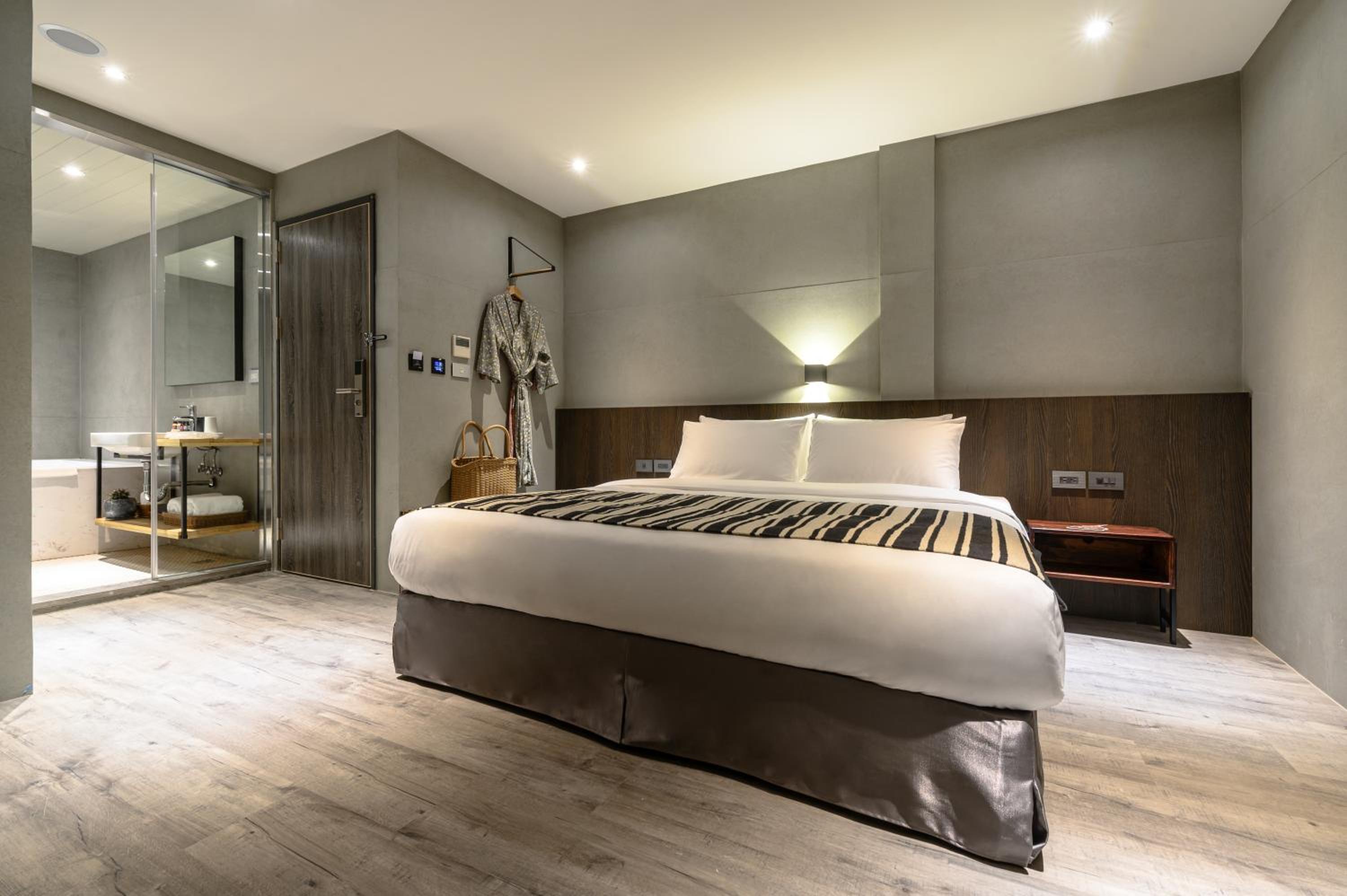 Deluxe Double Room - Photo 4