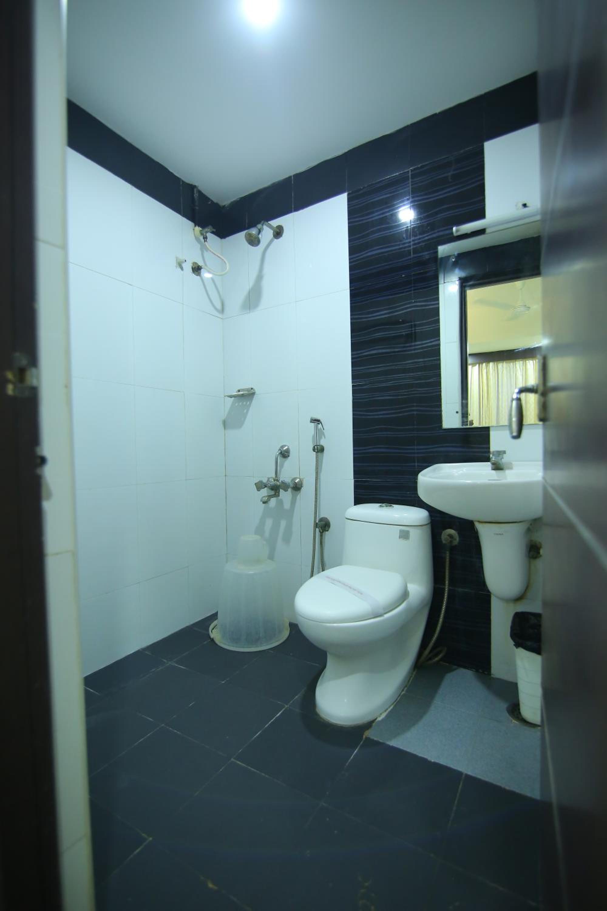 Deluxe Double Room - Photo 42