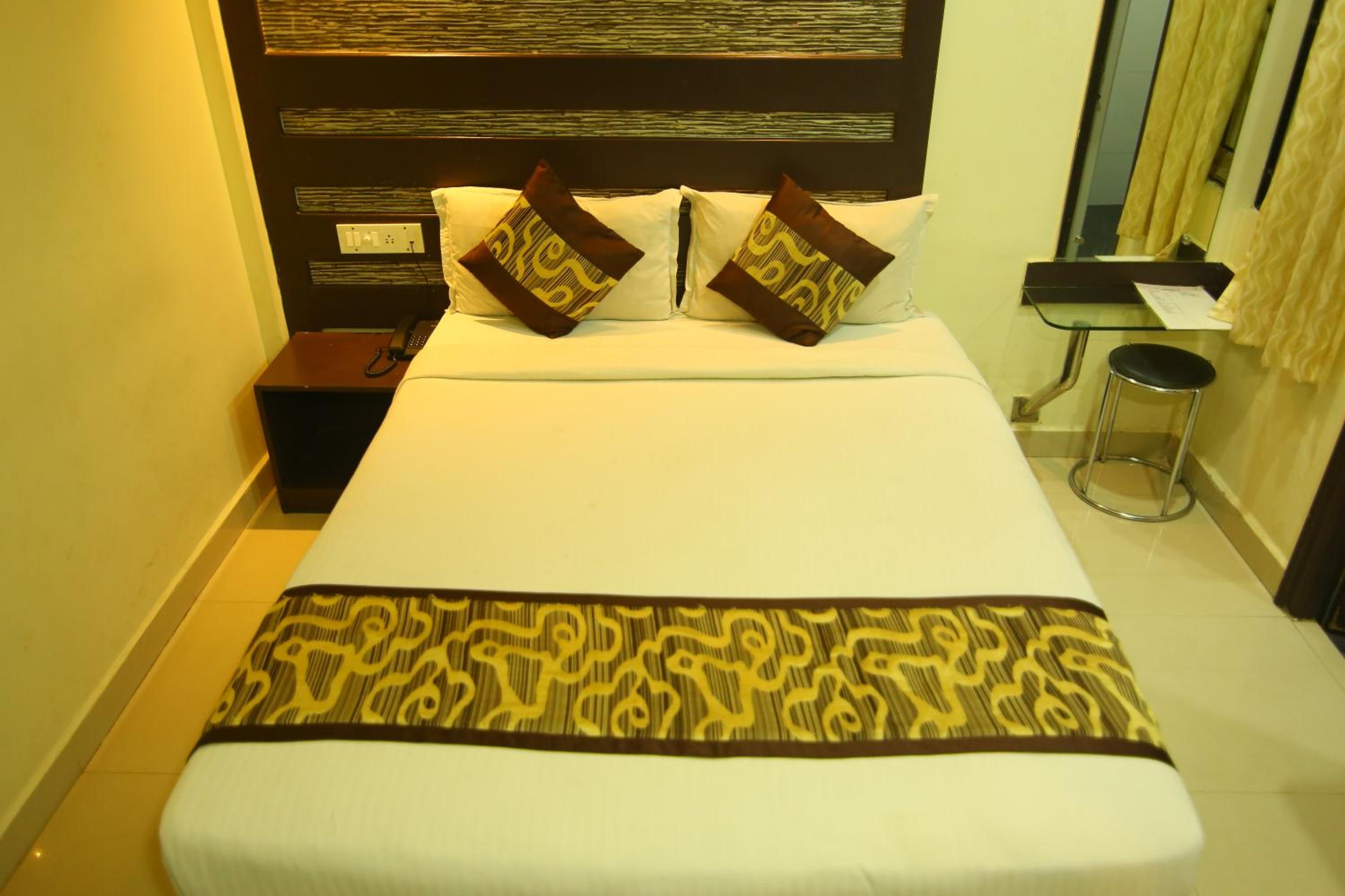 Deluxe Double Room - Photo 65
