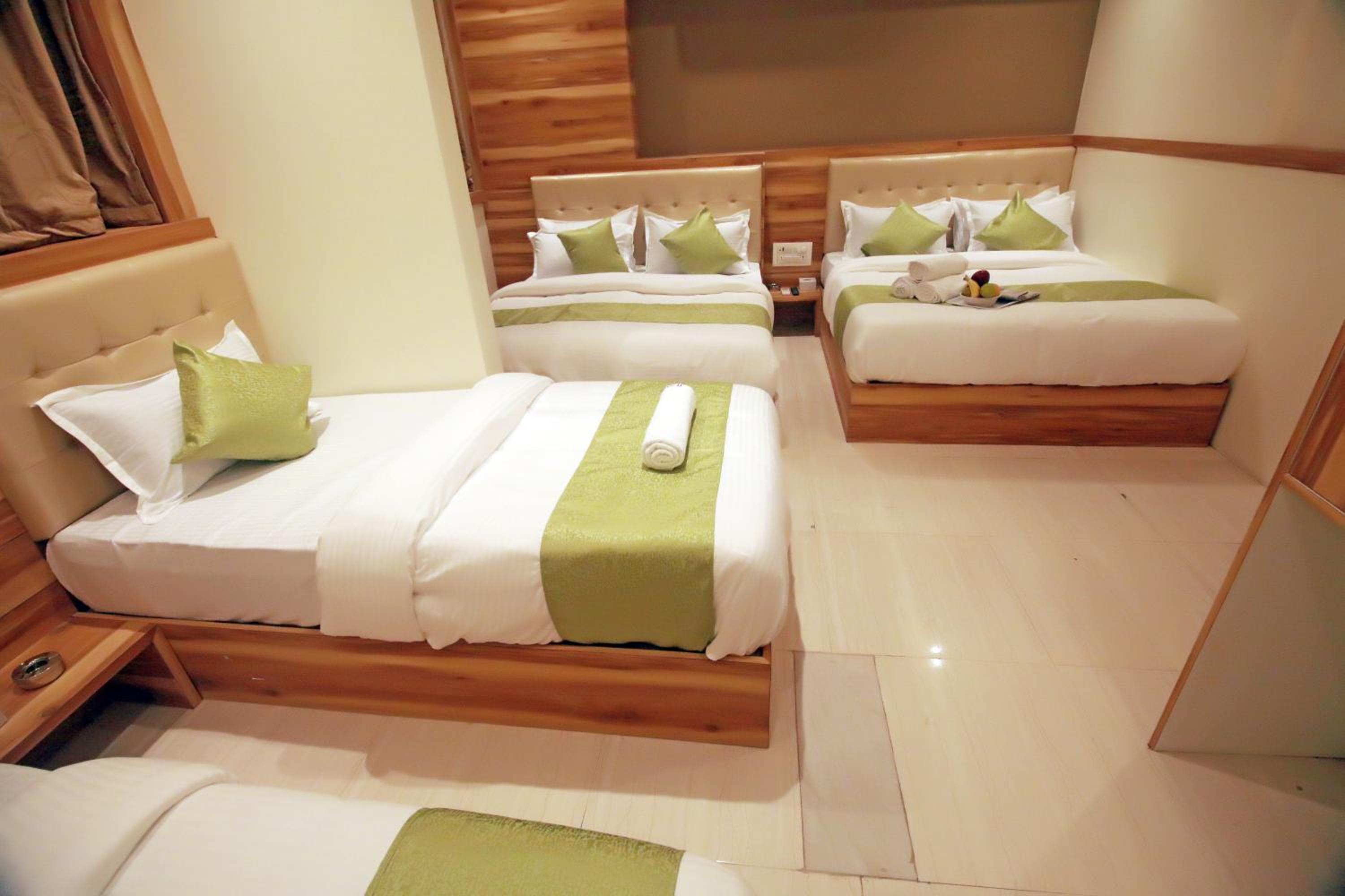 Family Room - Photo 6