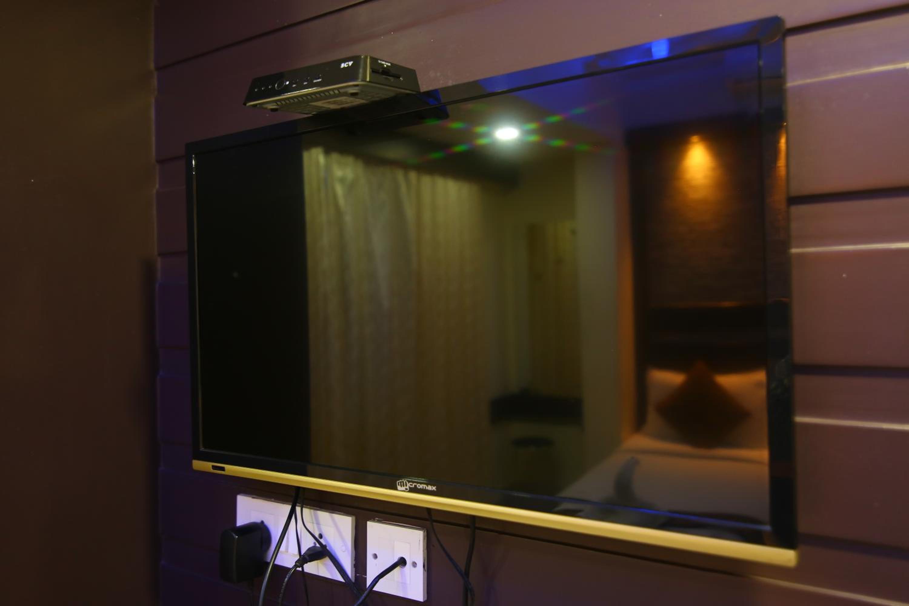Deluxe Double Room - Photo 37