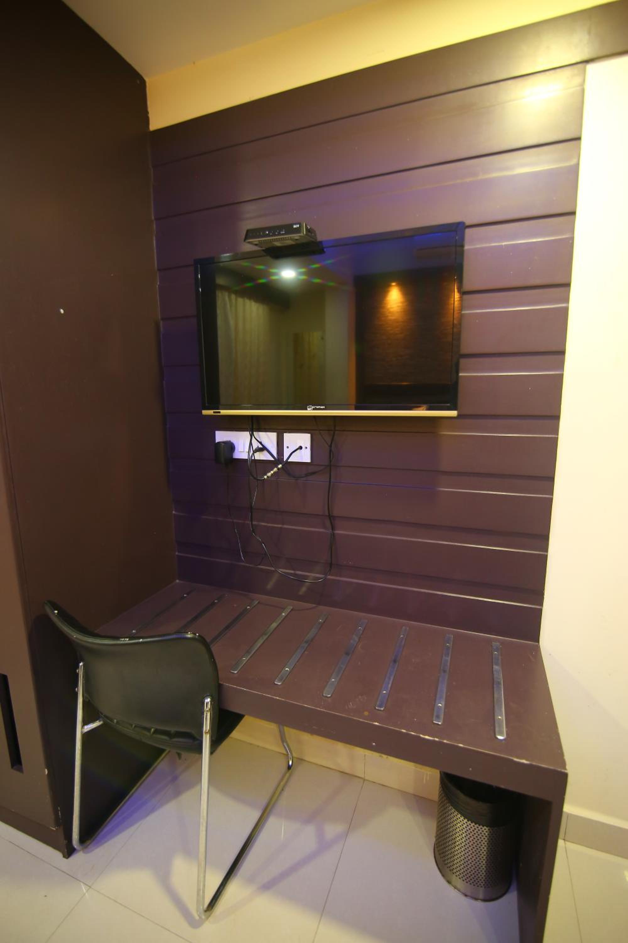 Deluxe Double Room - Photo 36