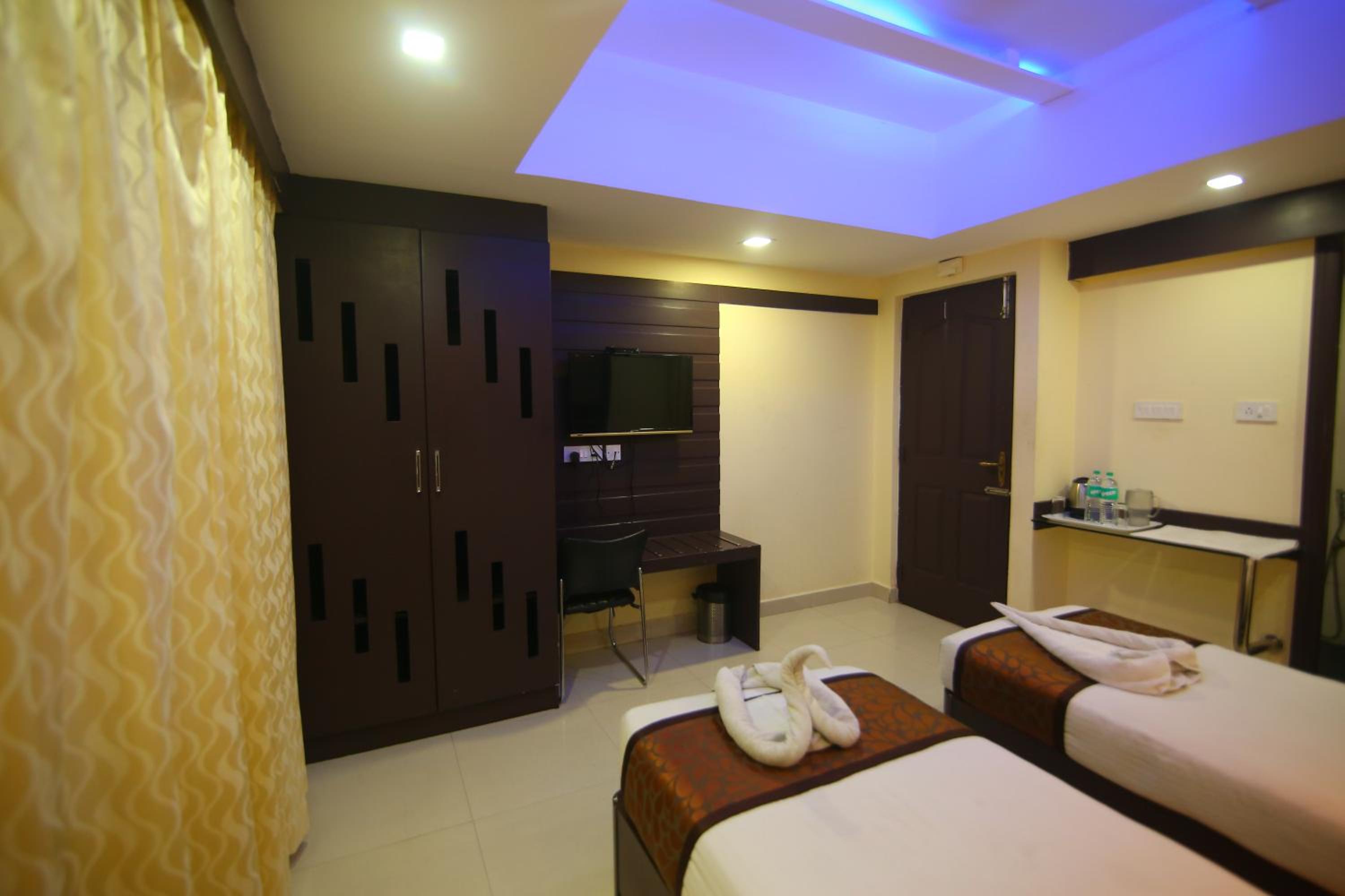 Deluxe Double Room - Photo 34