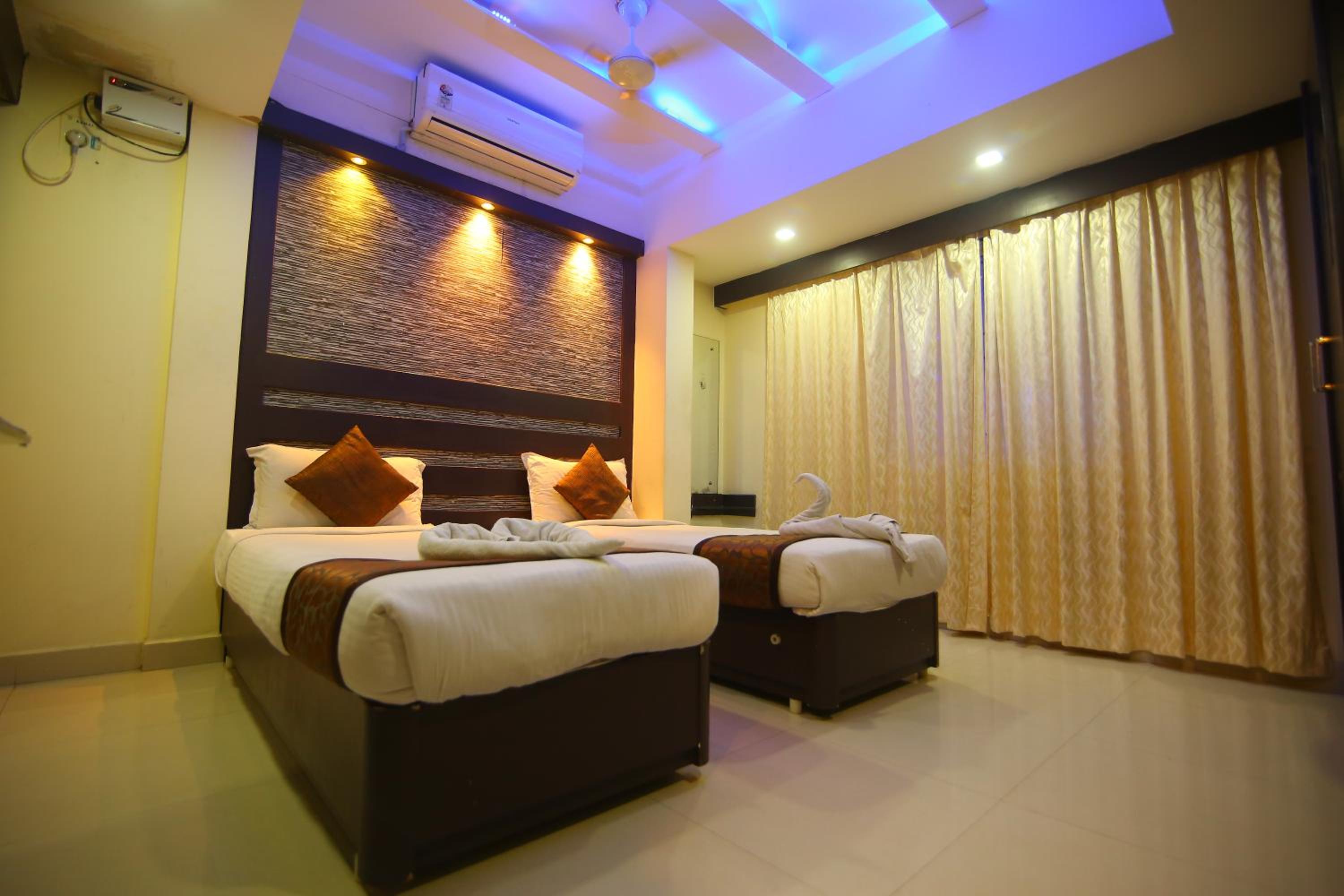 Deluxe Double Room - Photo 27