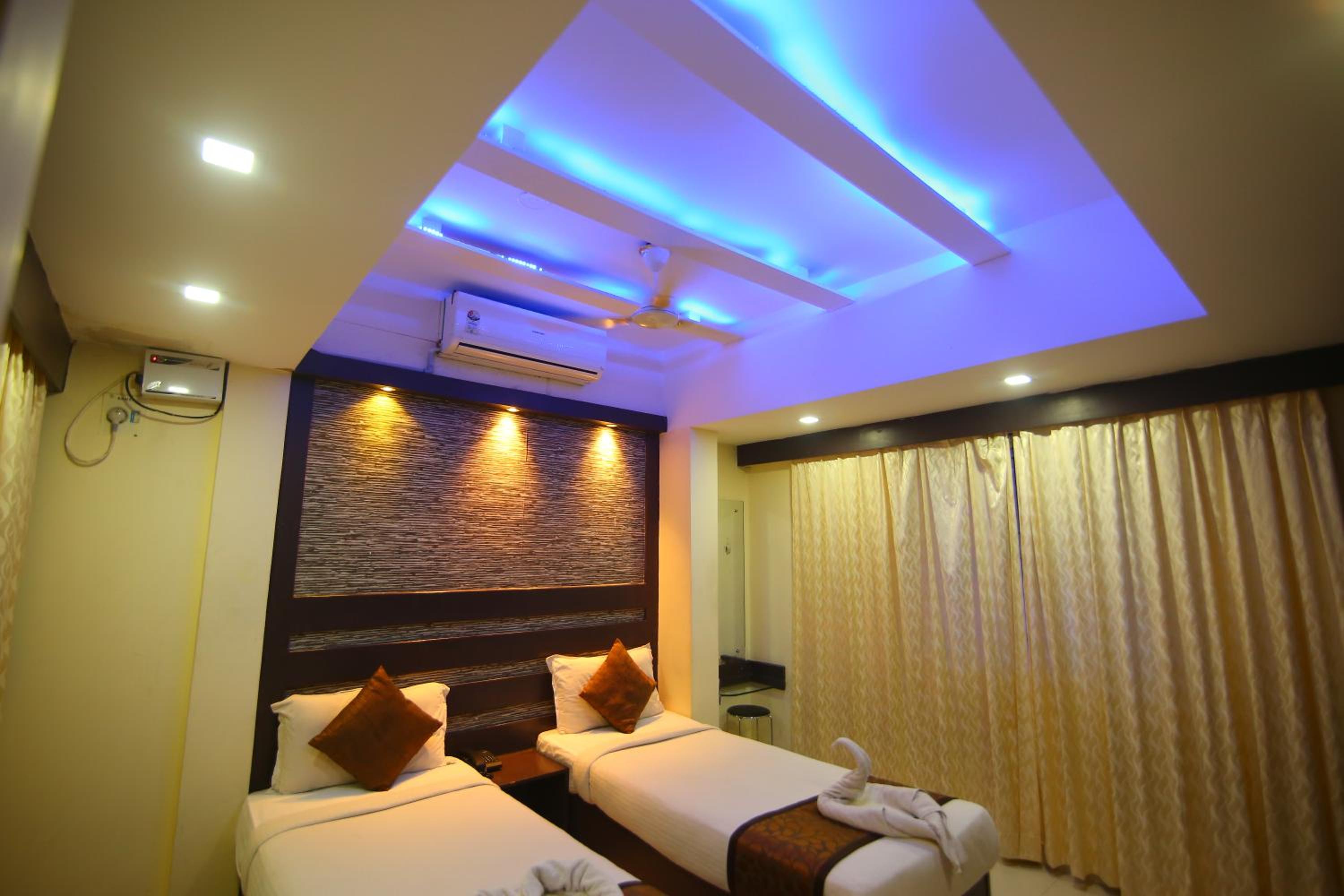 Deluxe Double Room - Photo 25