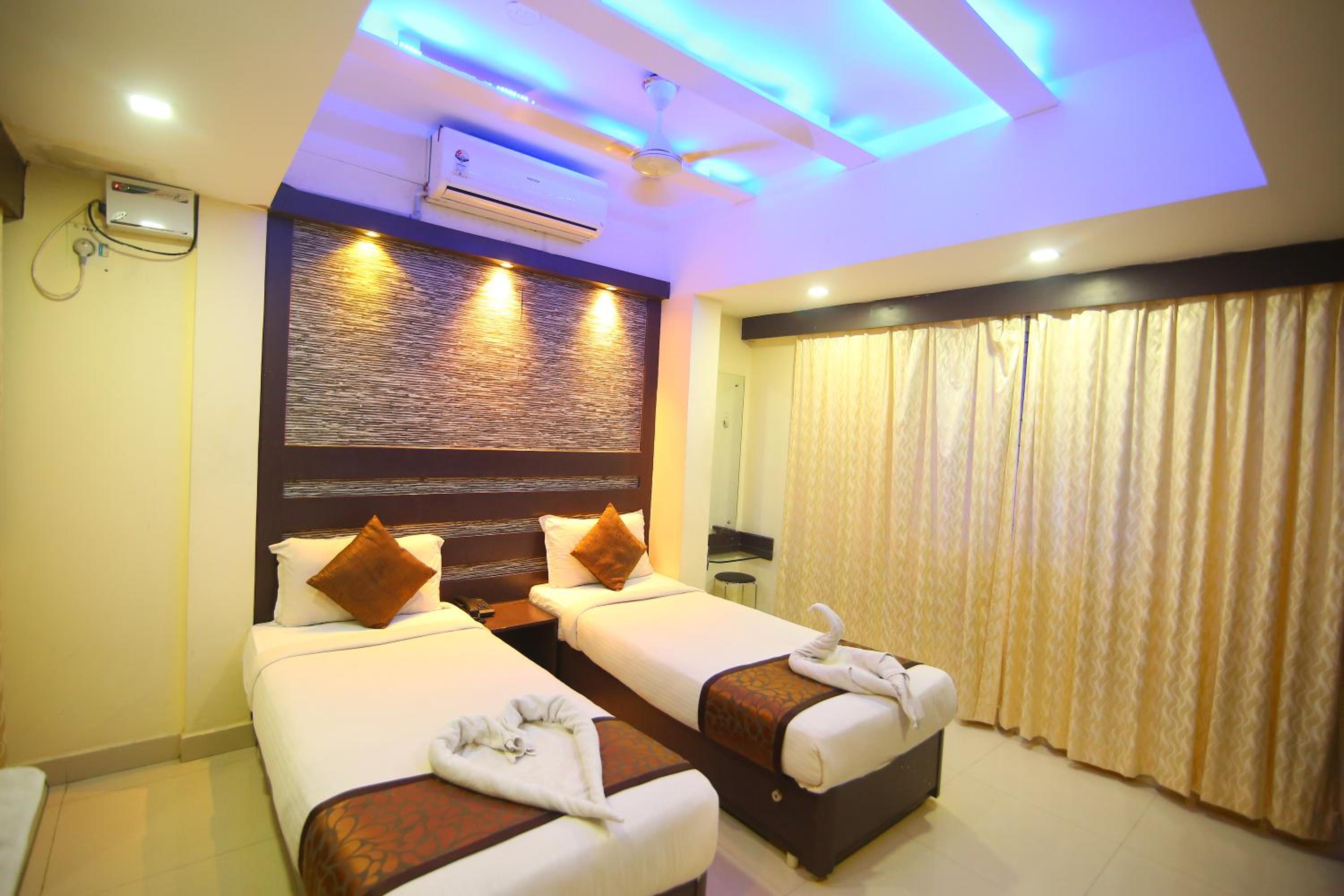 Deluxe Double Room - Photo 24