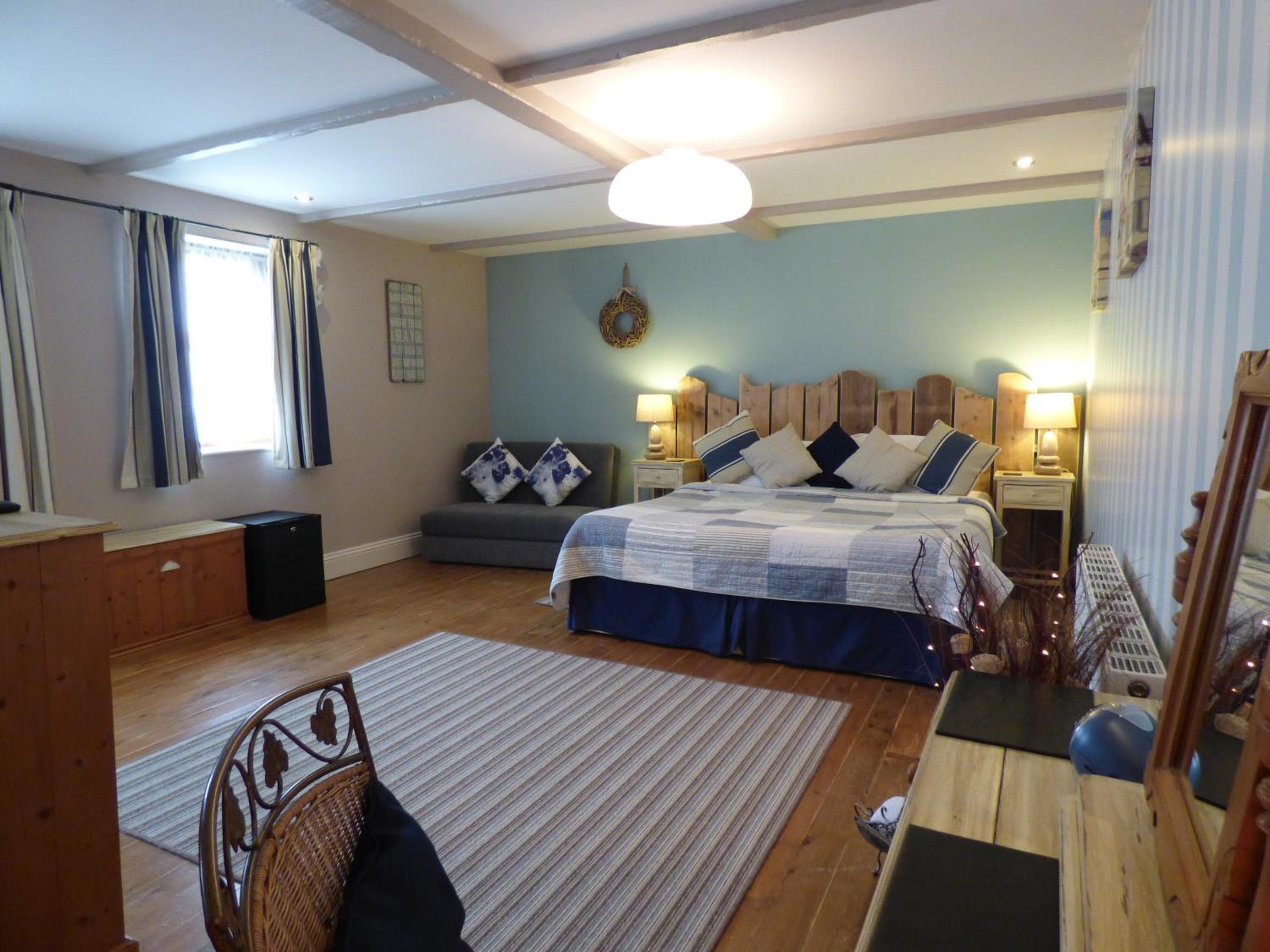 Deluxe Family Room photo 1