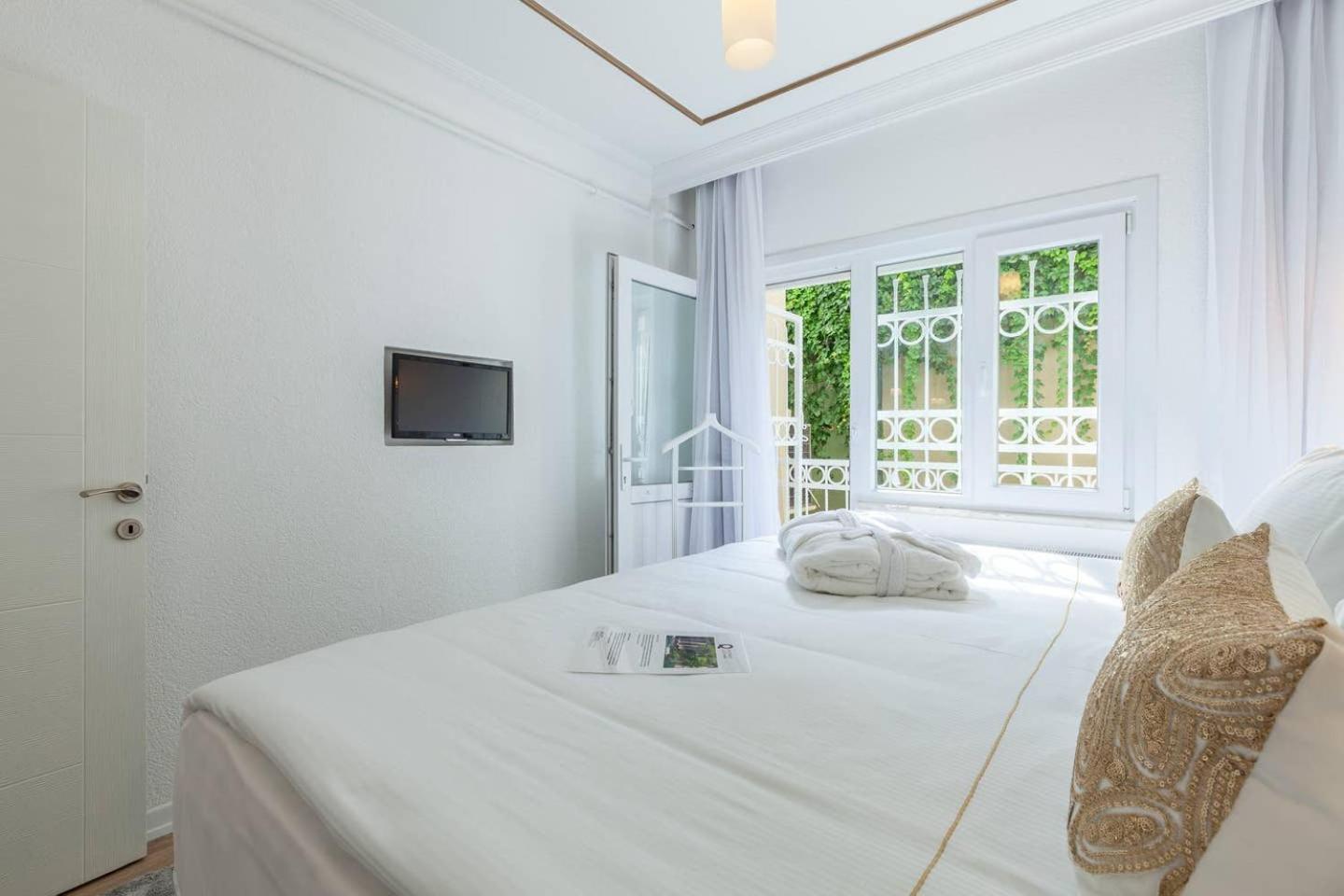 Junior Suite - Annex A Block