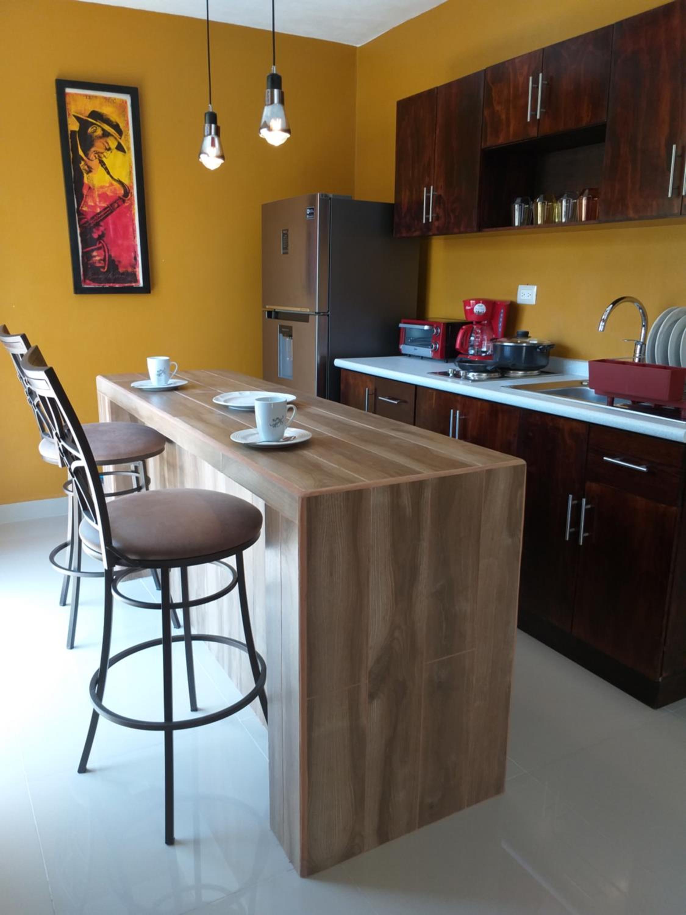Deluxe Family Suite - Photo 20