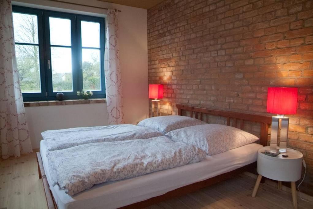 Seven-Bedroom House photo 1