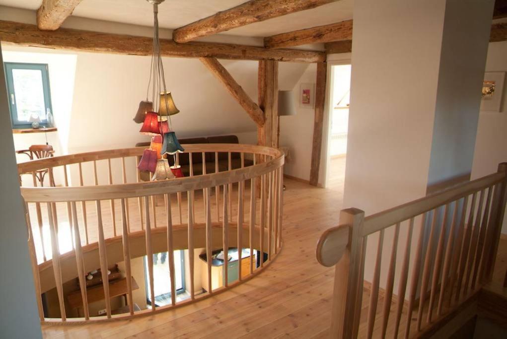 Seven-Bedroom House photo 3