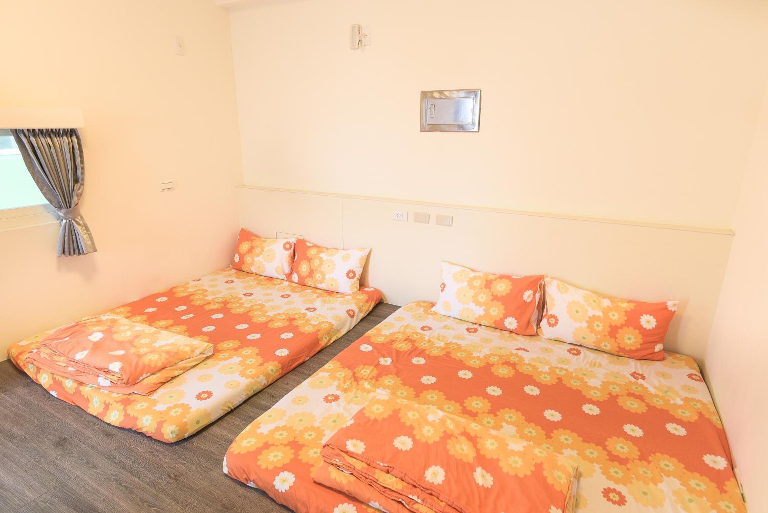 Japanese-Style Quadruple Room photo 3