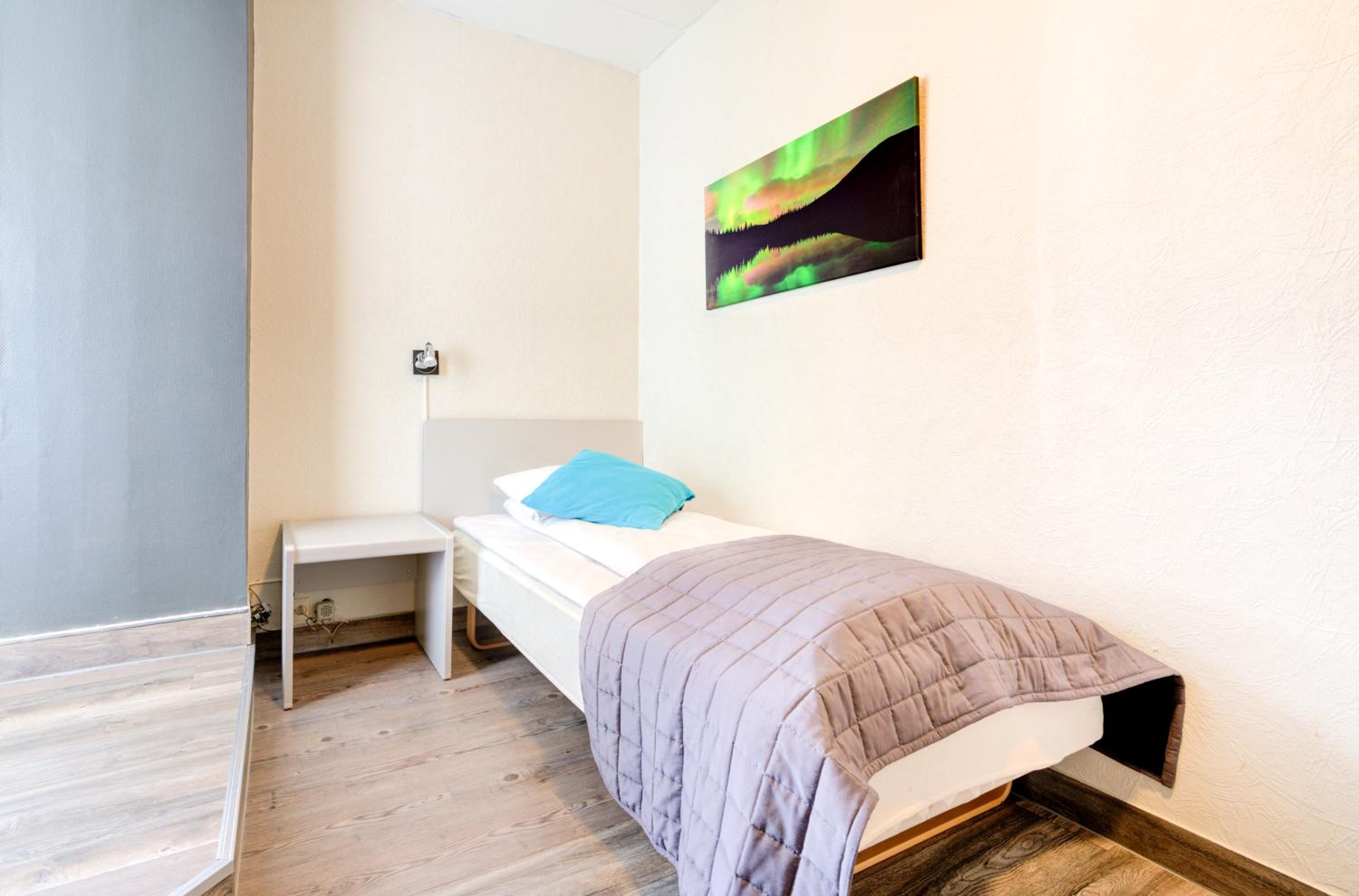 Small Single Room photo 1