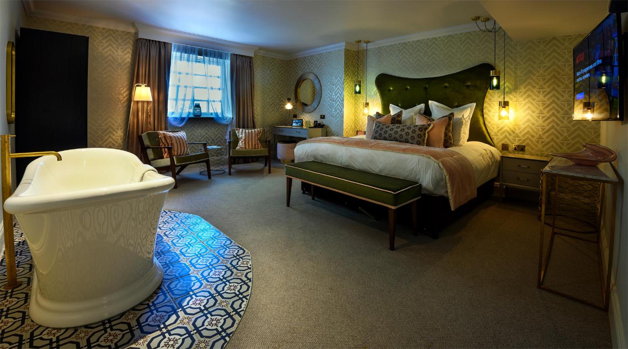 Superior King Room