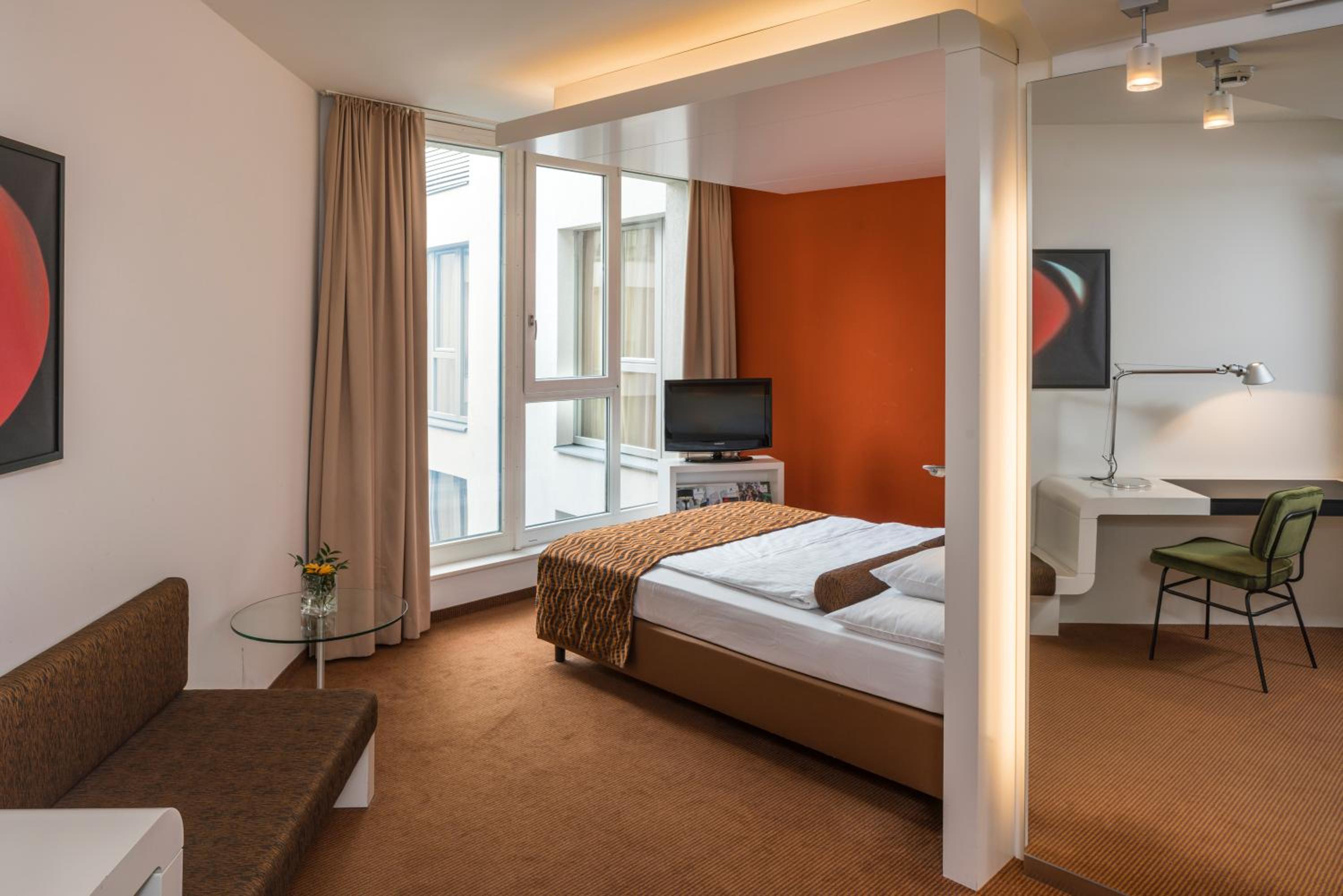 Executive Double Room (with access to Rooftop Lounge) - Photo 1