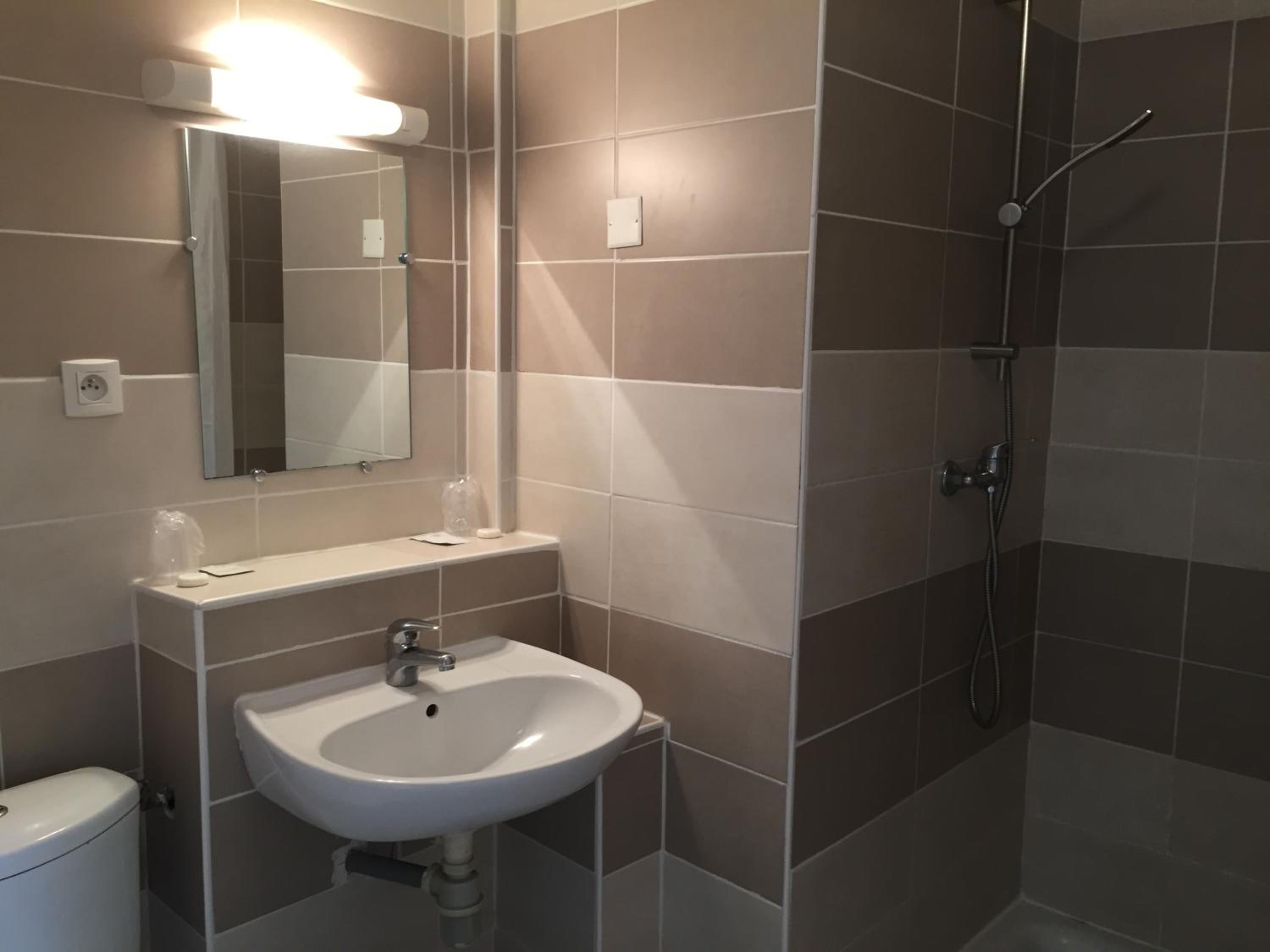 Double Room - Photo 4
