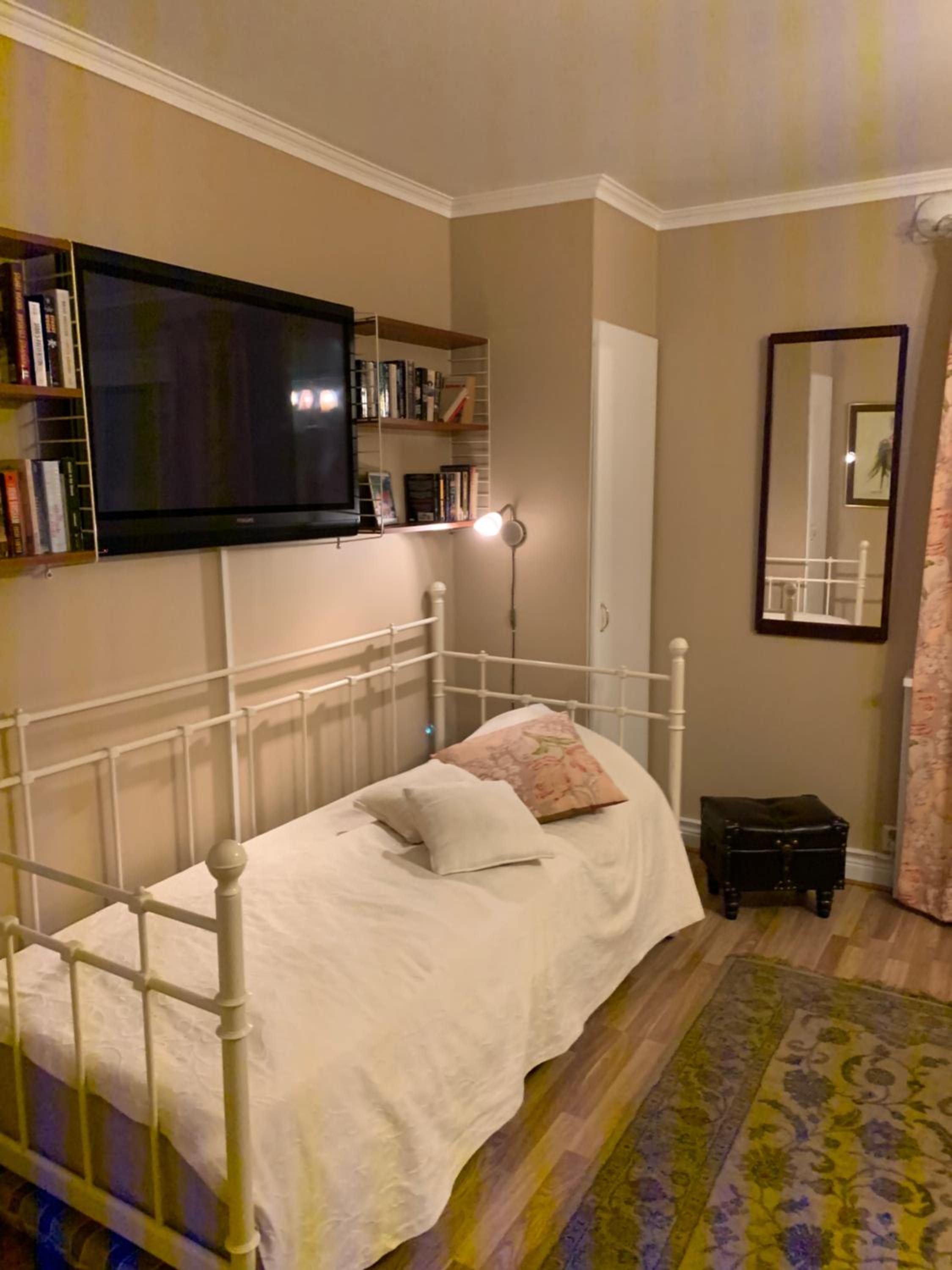 Deluxe Family Suite - Photo 8
