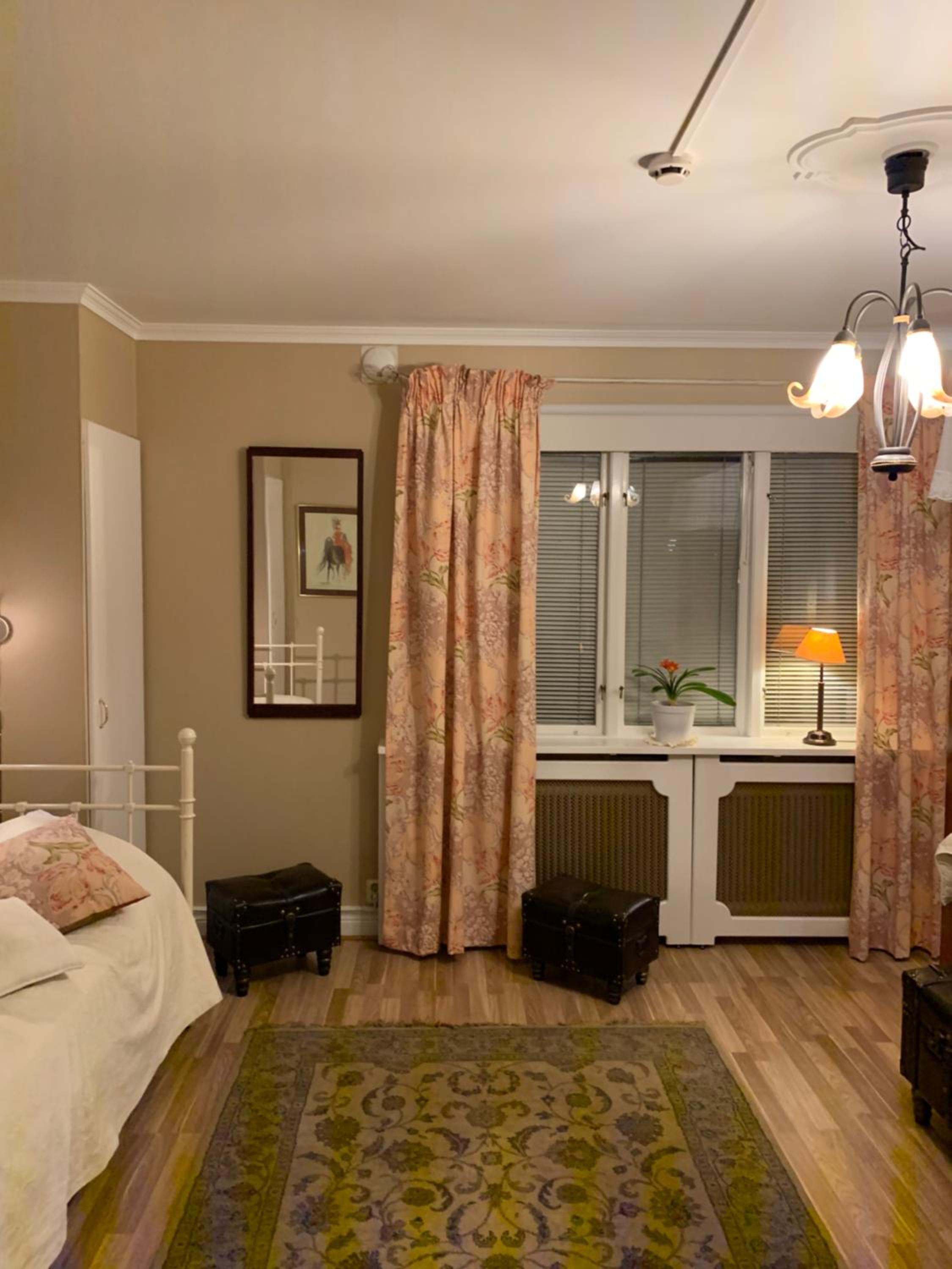 Deluxe Family Suite - Photo 7