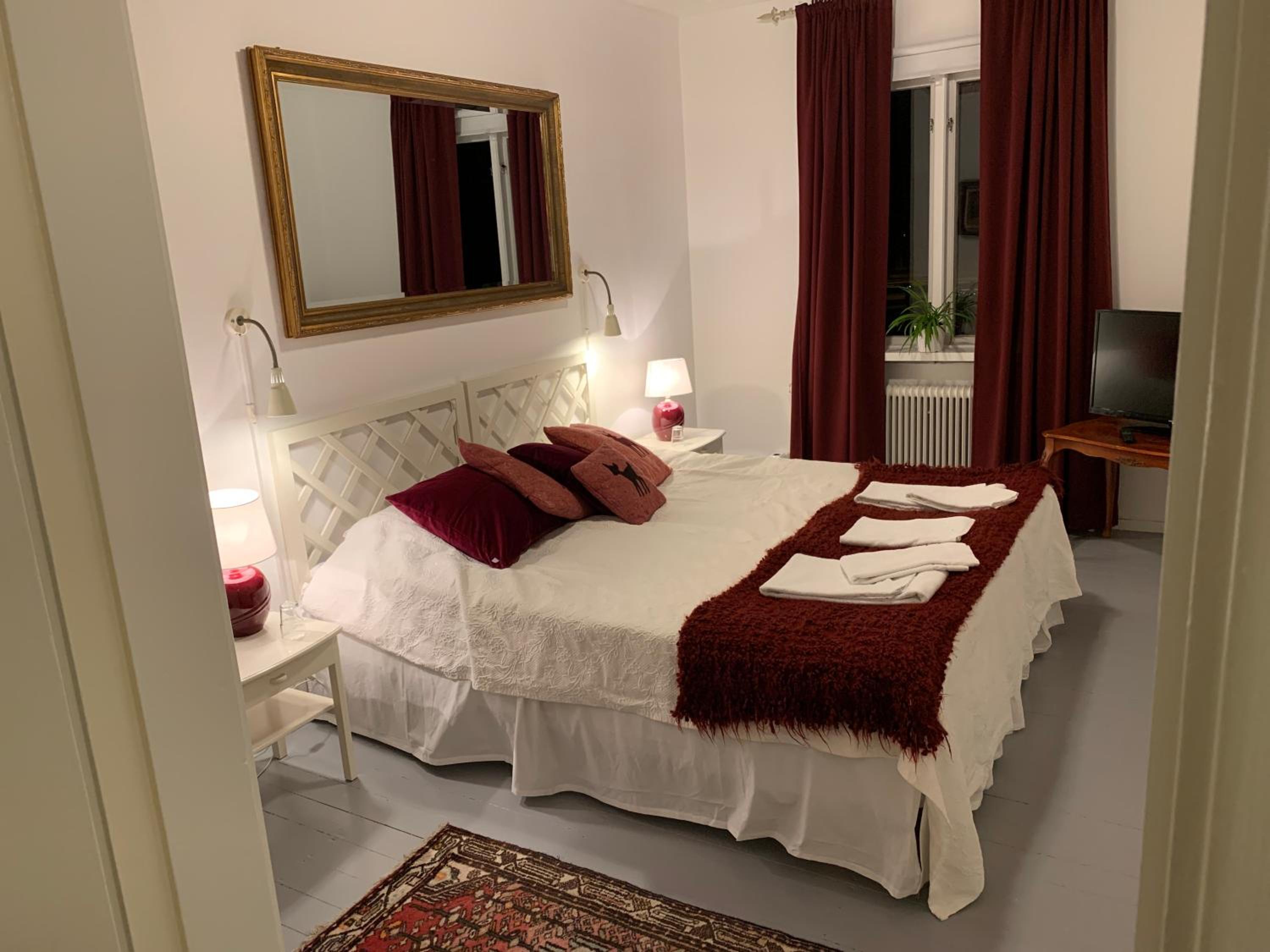 Double or Twin Room - No Pets - Photo 1