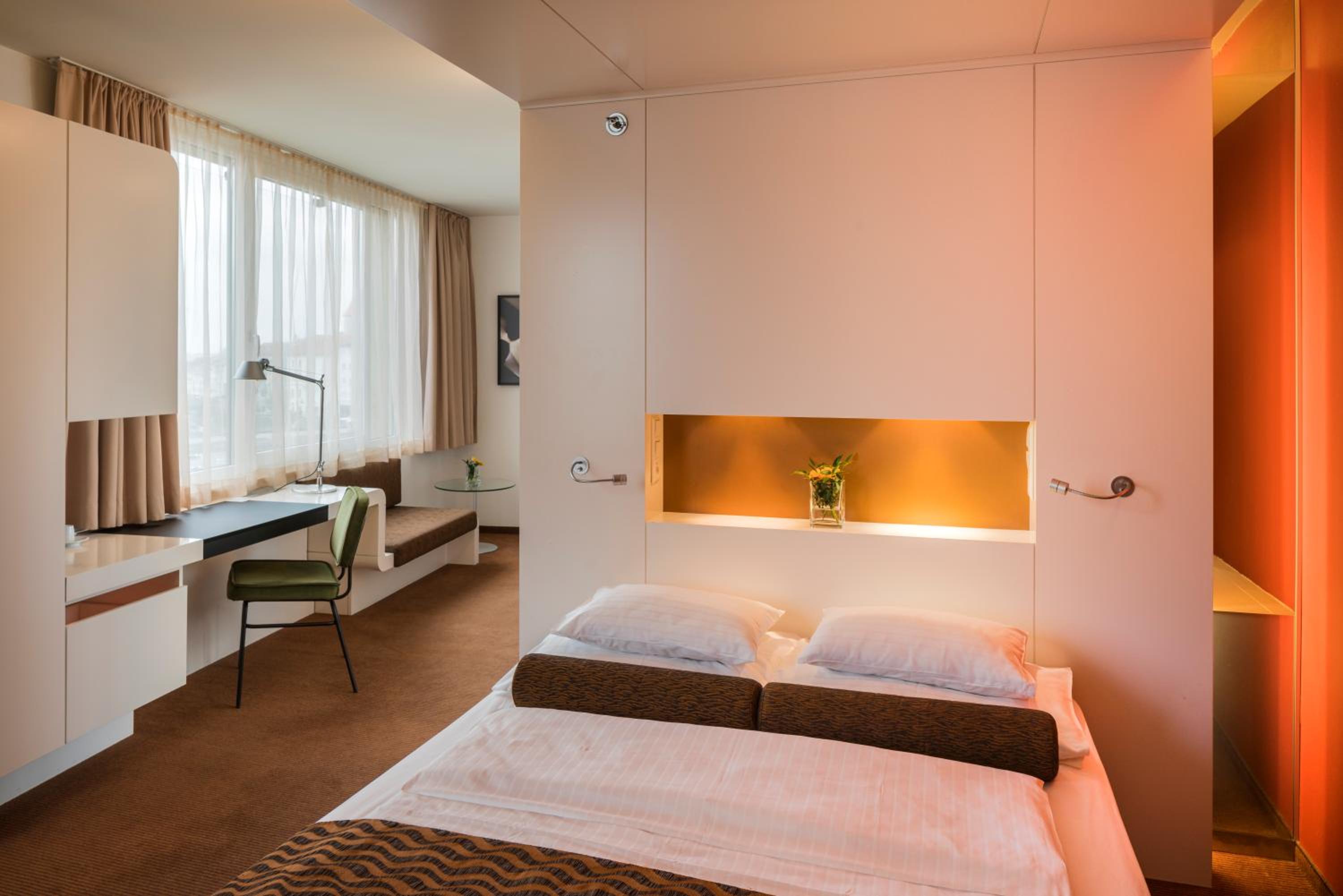 Deluxe Room - Photo 1