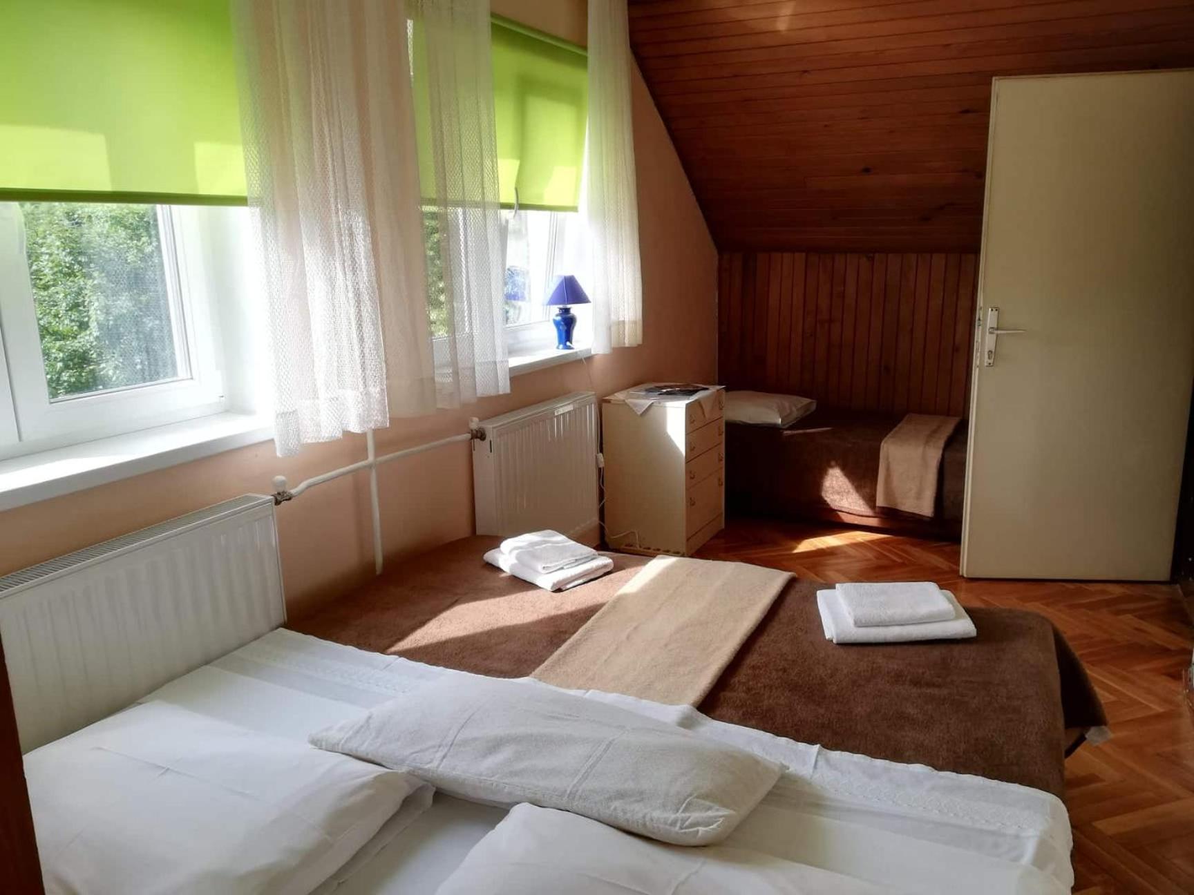 Triple Room with Shared Bathroom photo 1