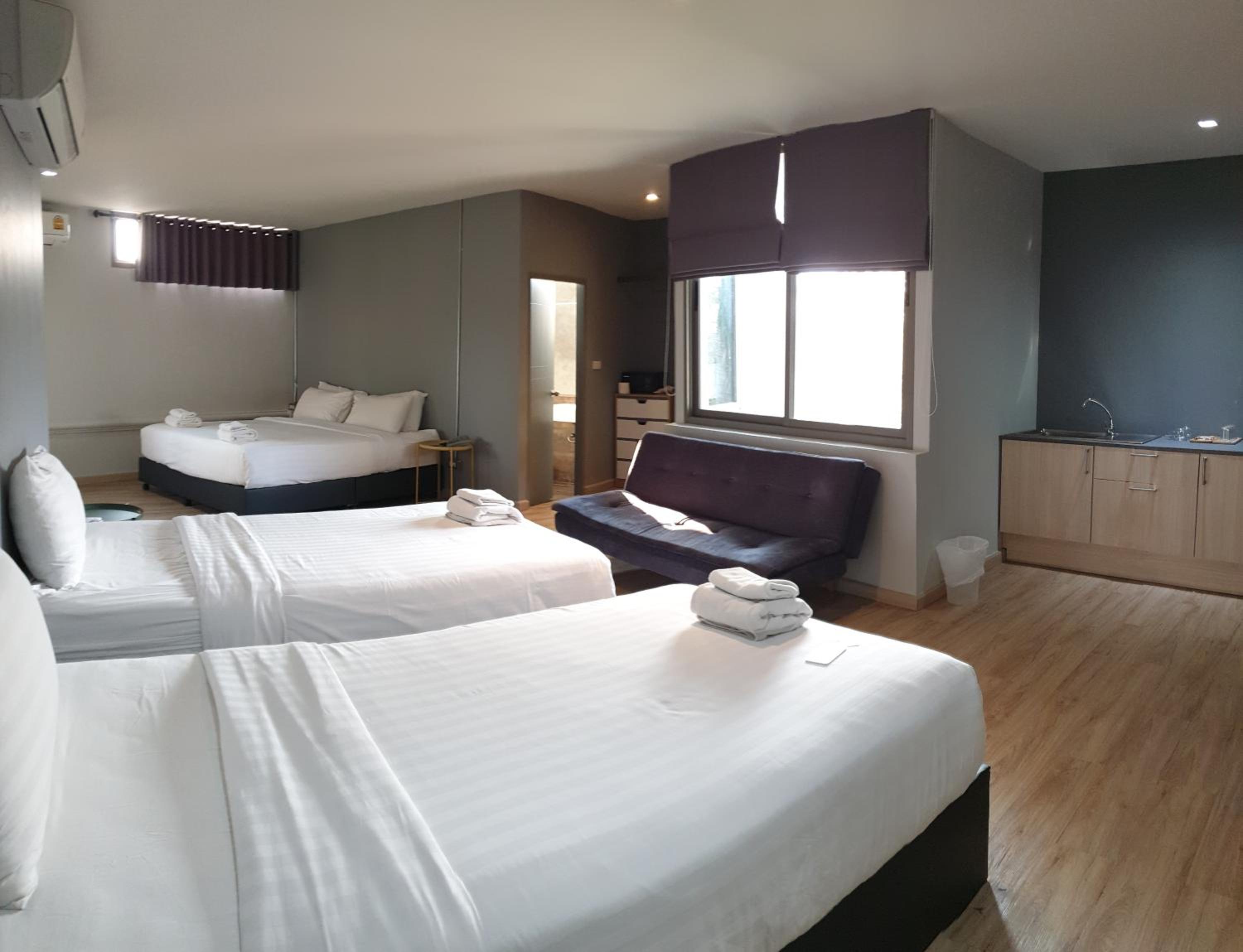 Deluxe Family Suite