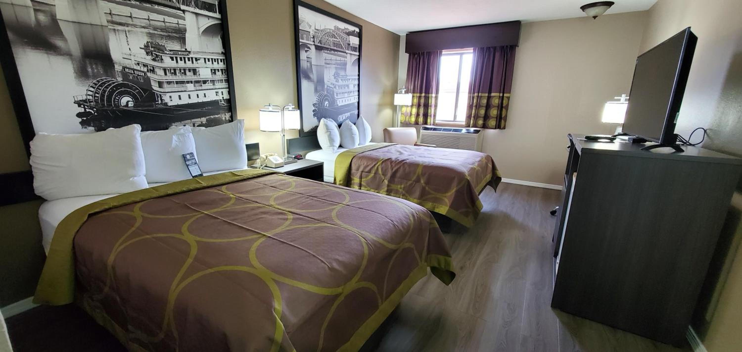 Deluxe Double Room with Two Double Beds - Non-Smoking - Photo 4