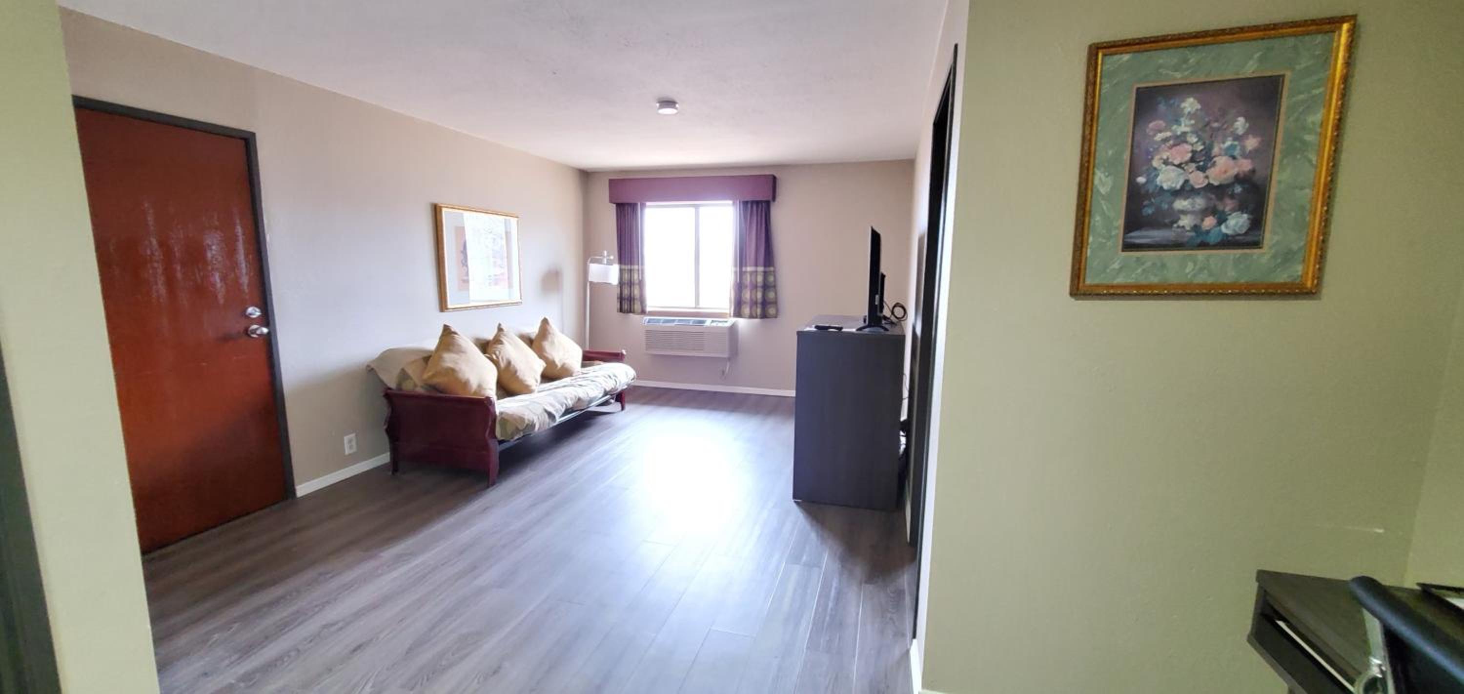King Studio Suite - Non-Smoking - Photo 3