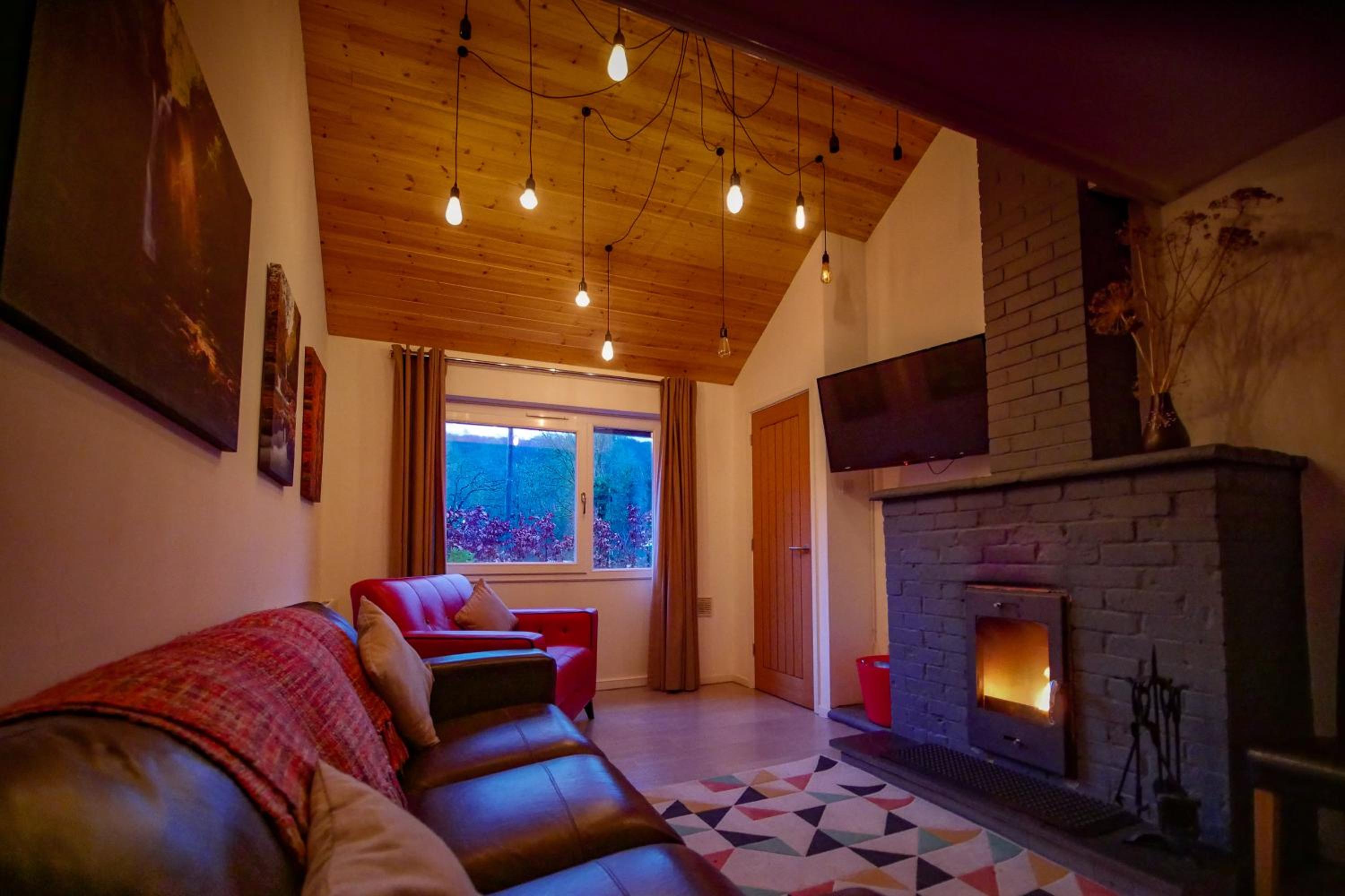 Three-Bedroom House photo 3
