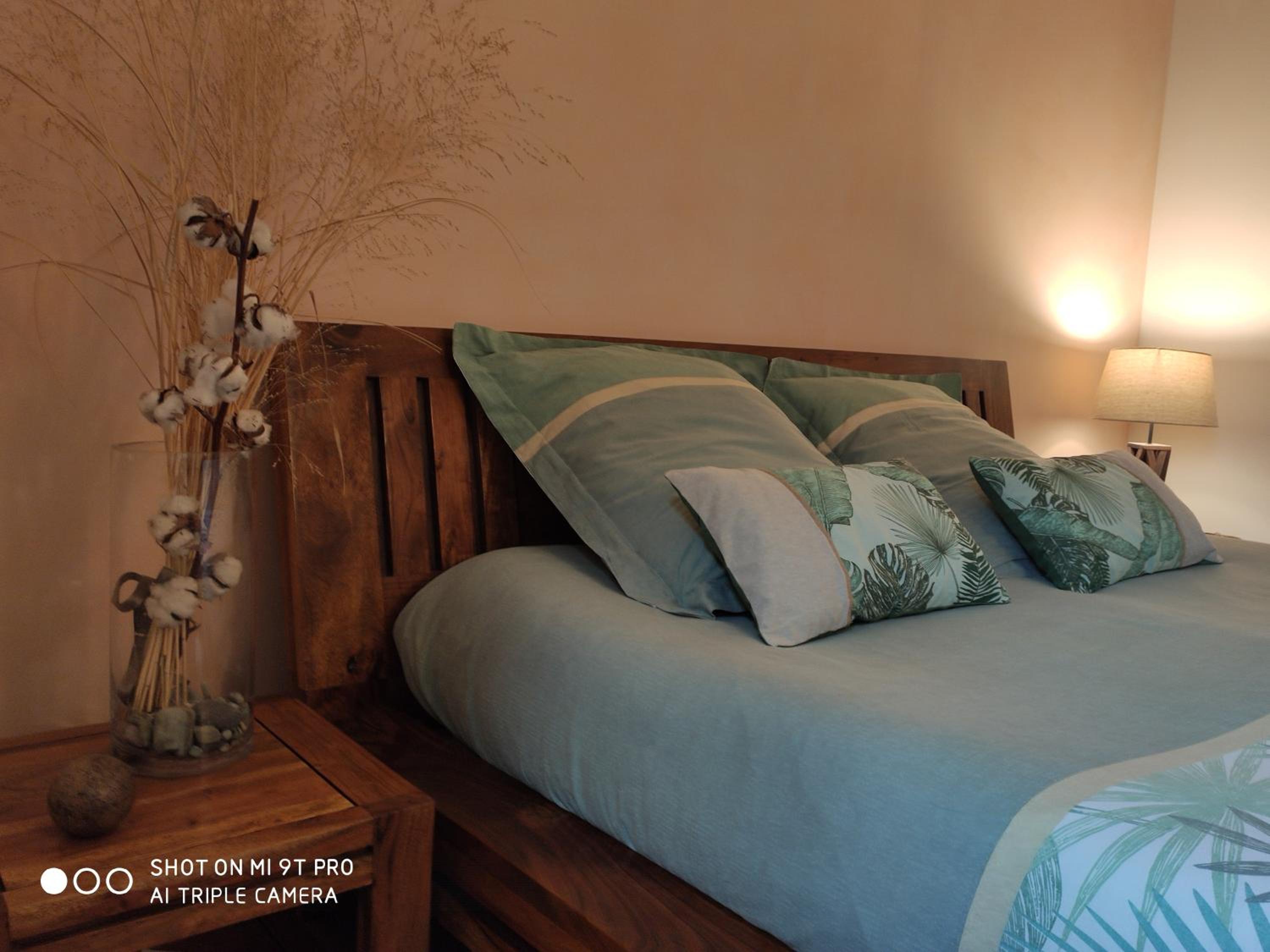 Large Double Room - Photo 5