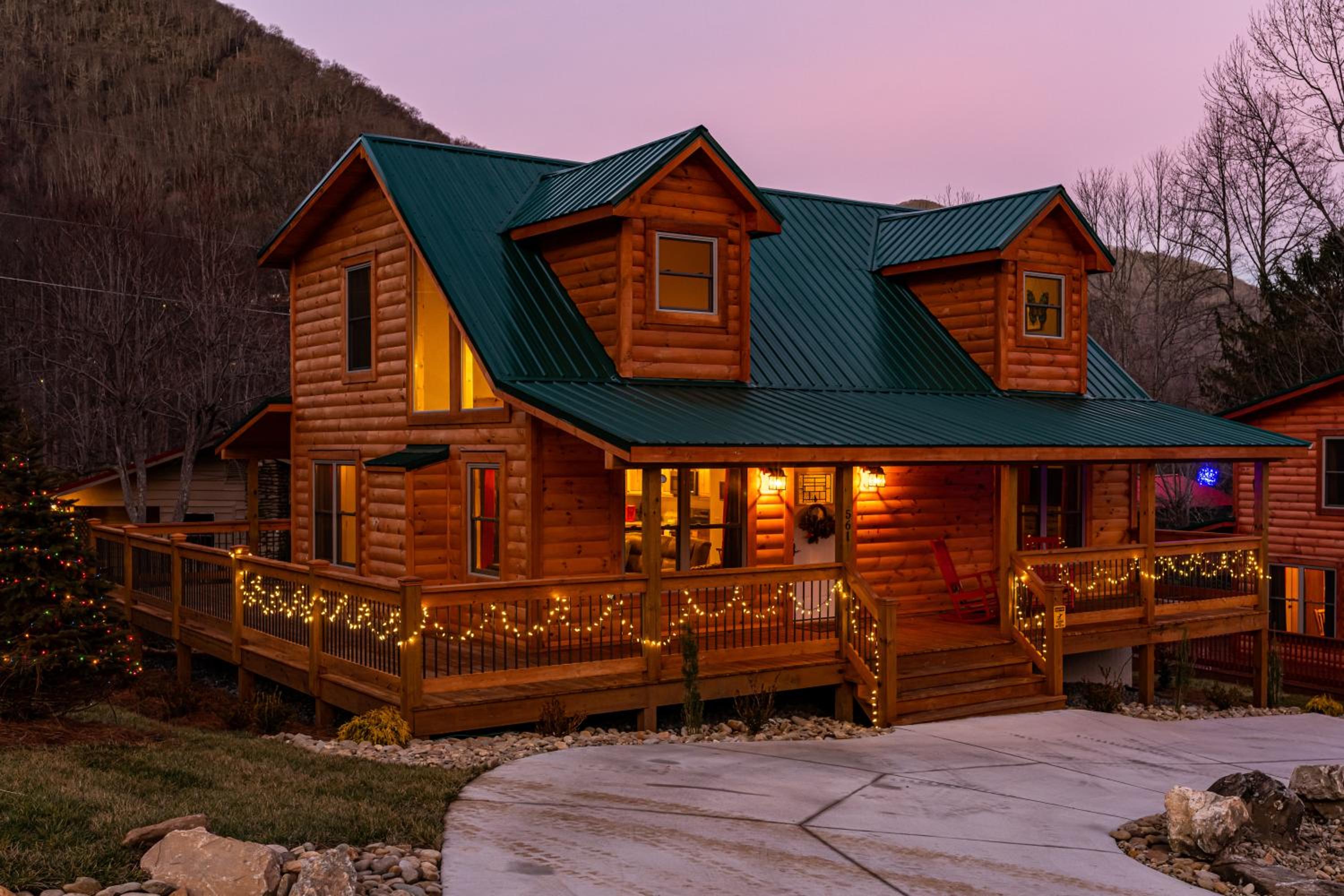 Three-Bedroom House photo 1
