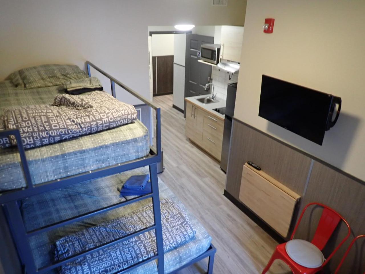 Queen Suite - Photo 5