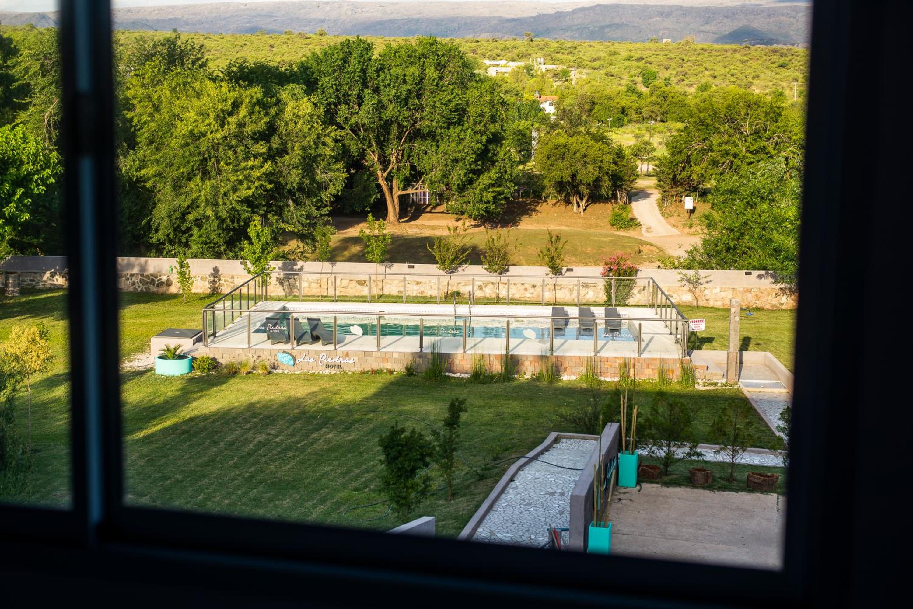 Quadruple Room with Mountain View photo 2