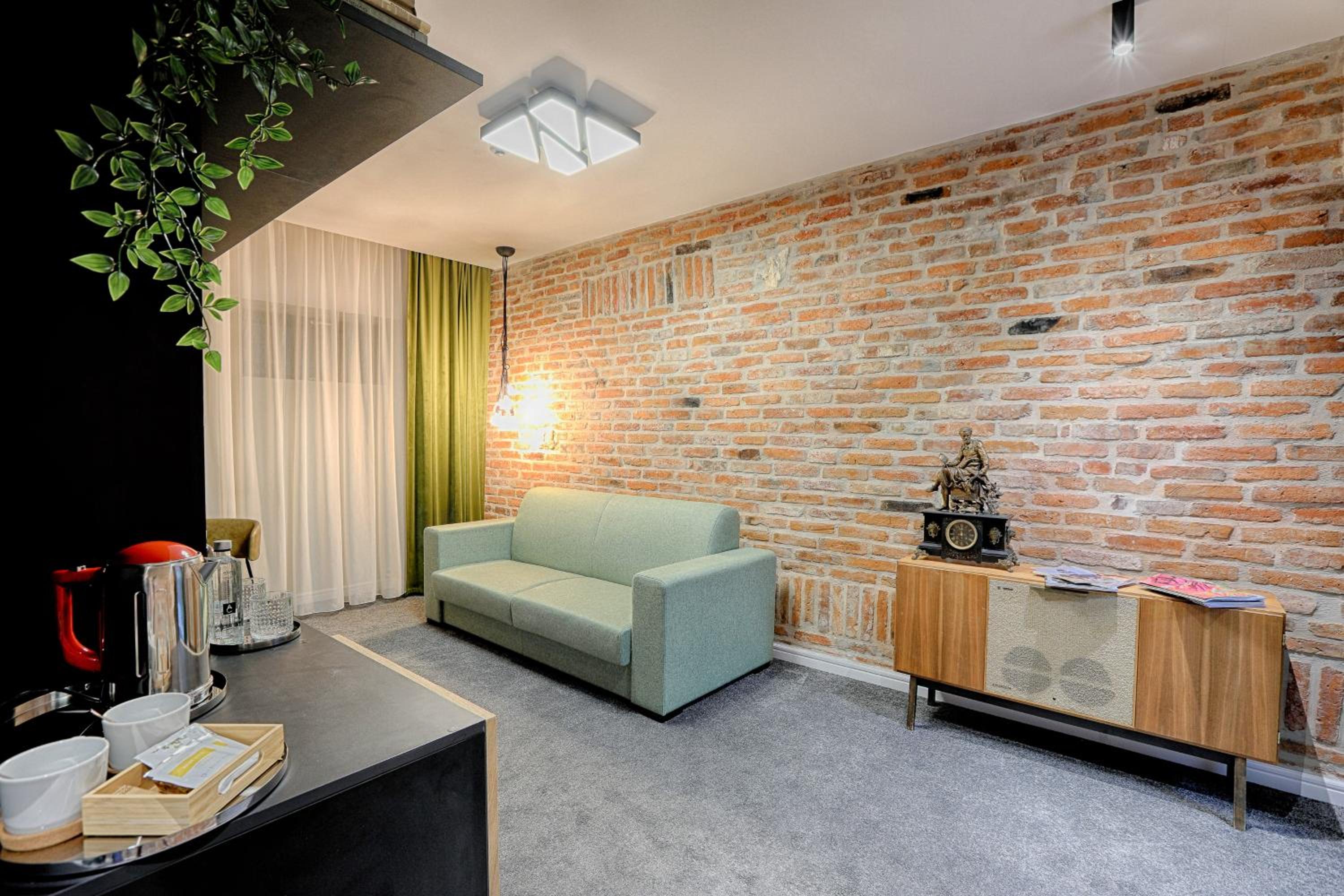 Apartment photo 2