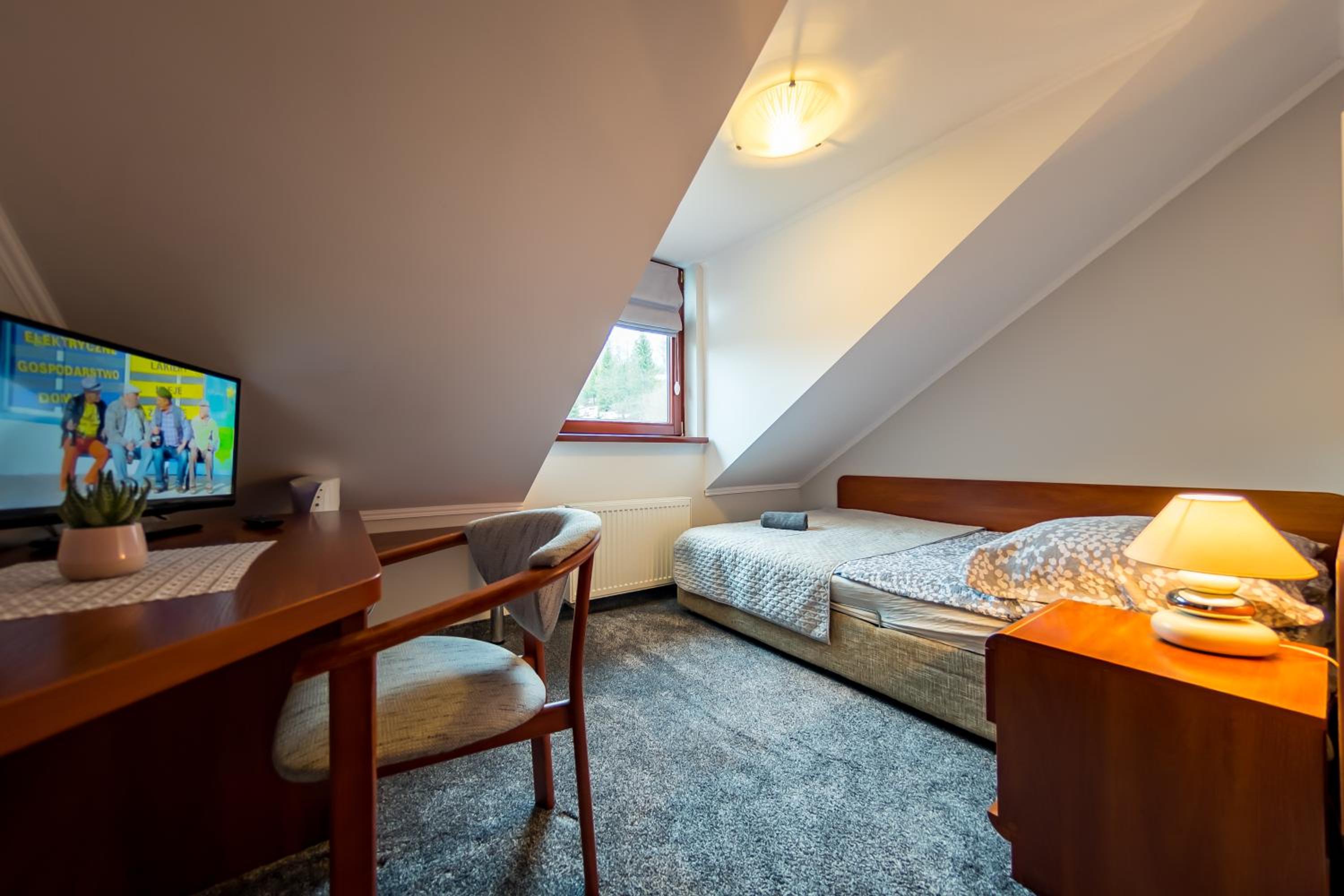 Single Room with Bathroom photo 1