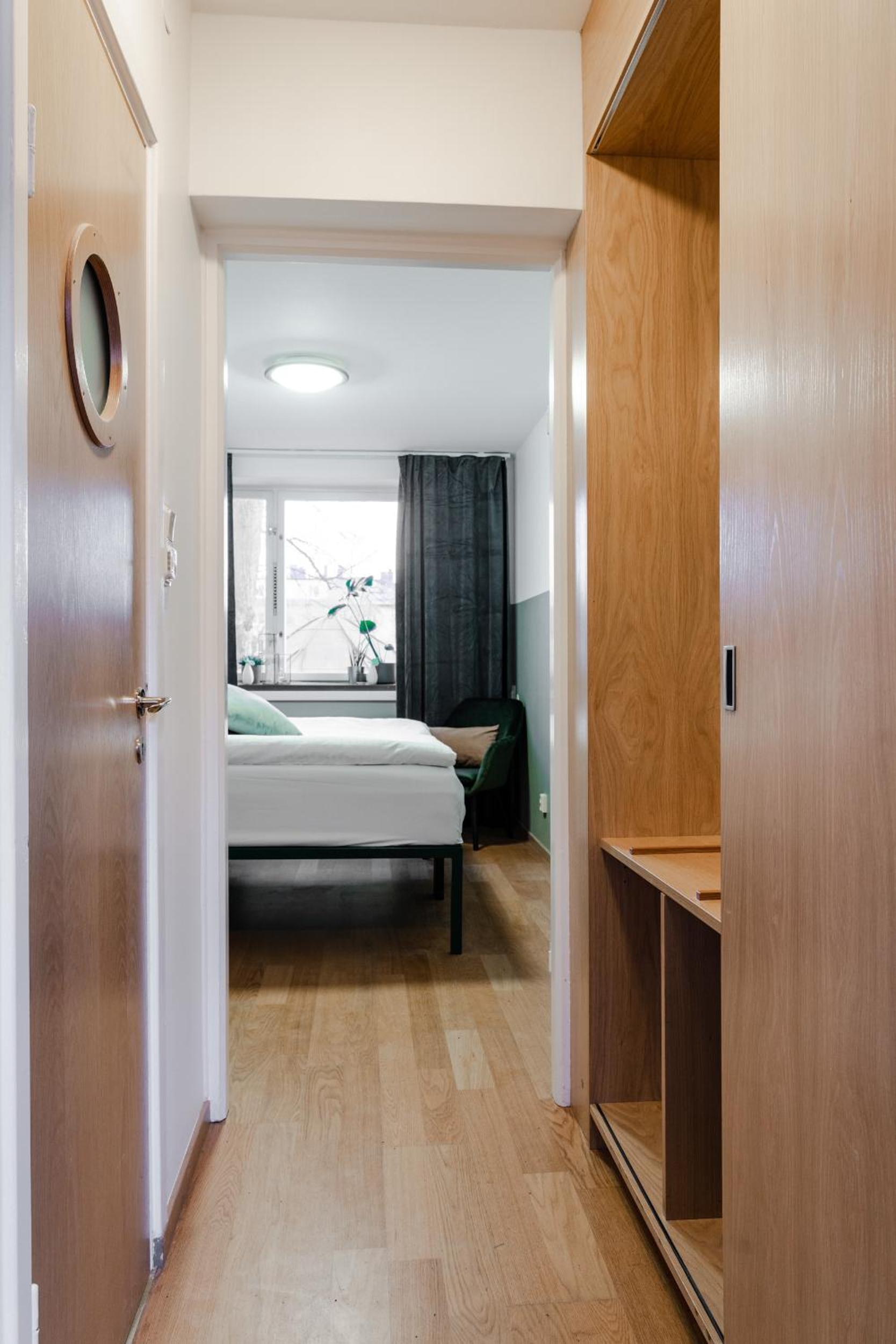Standard King Room - Photo 1