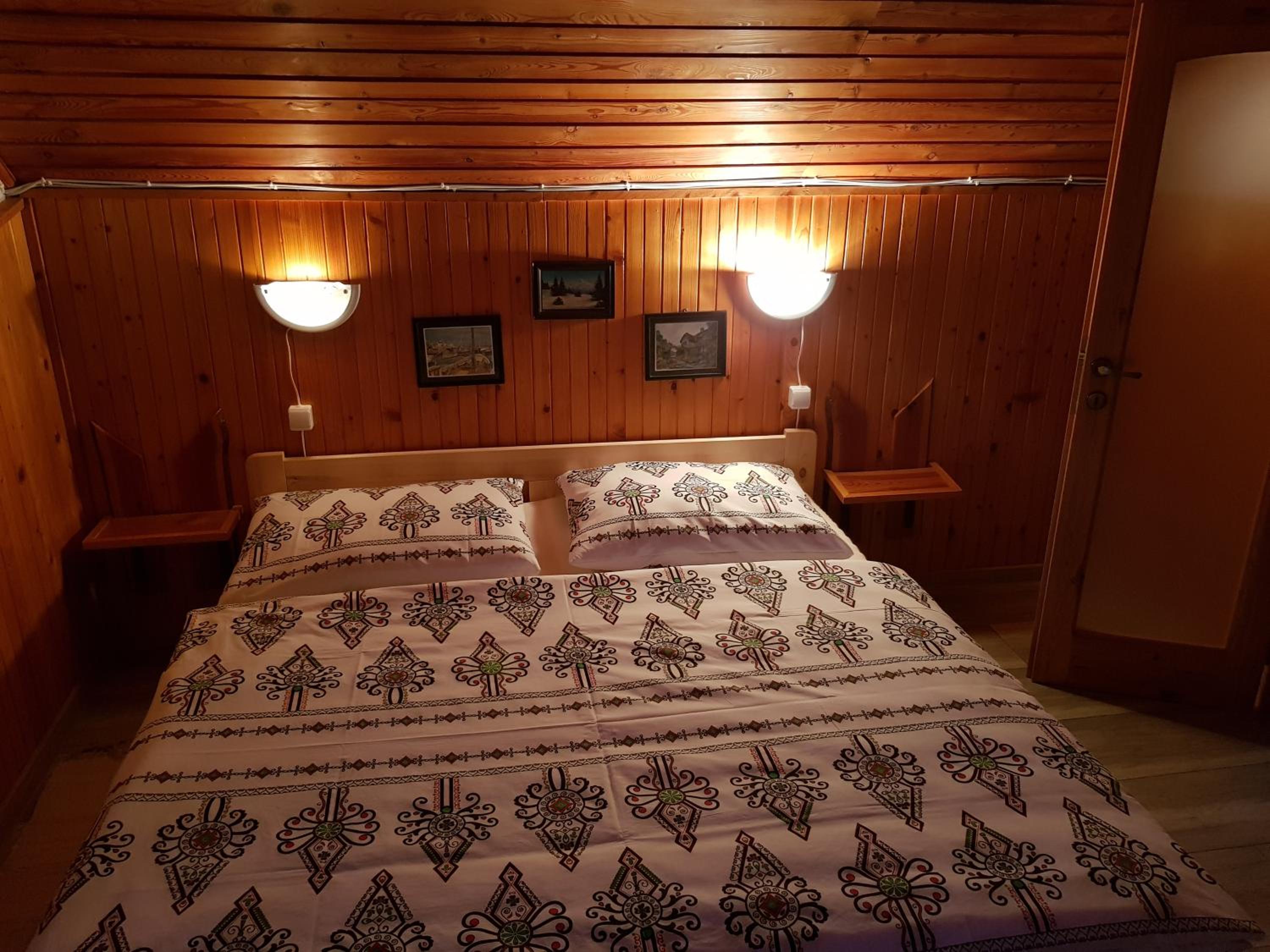 Double Room with Balcony - Photo 9