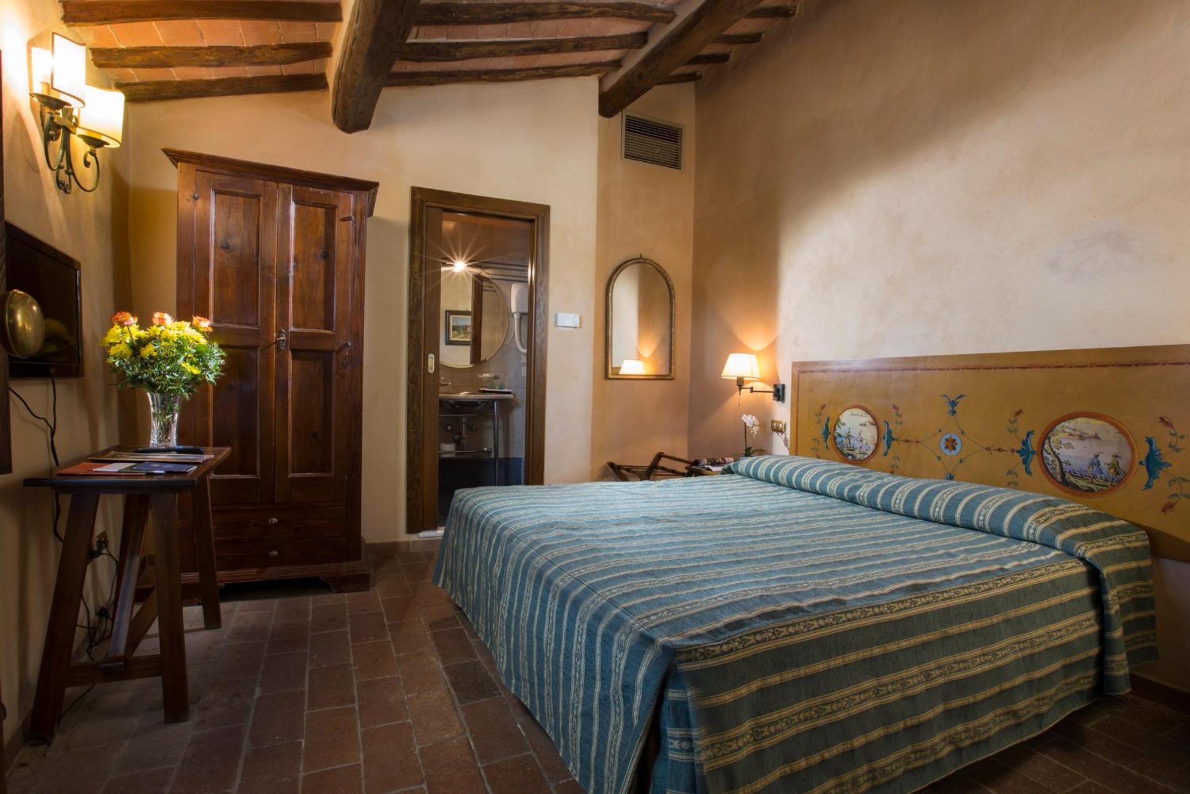 Double Room - Photo 2