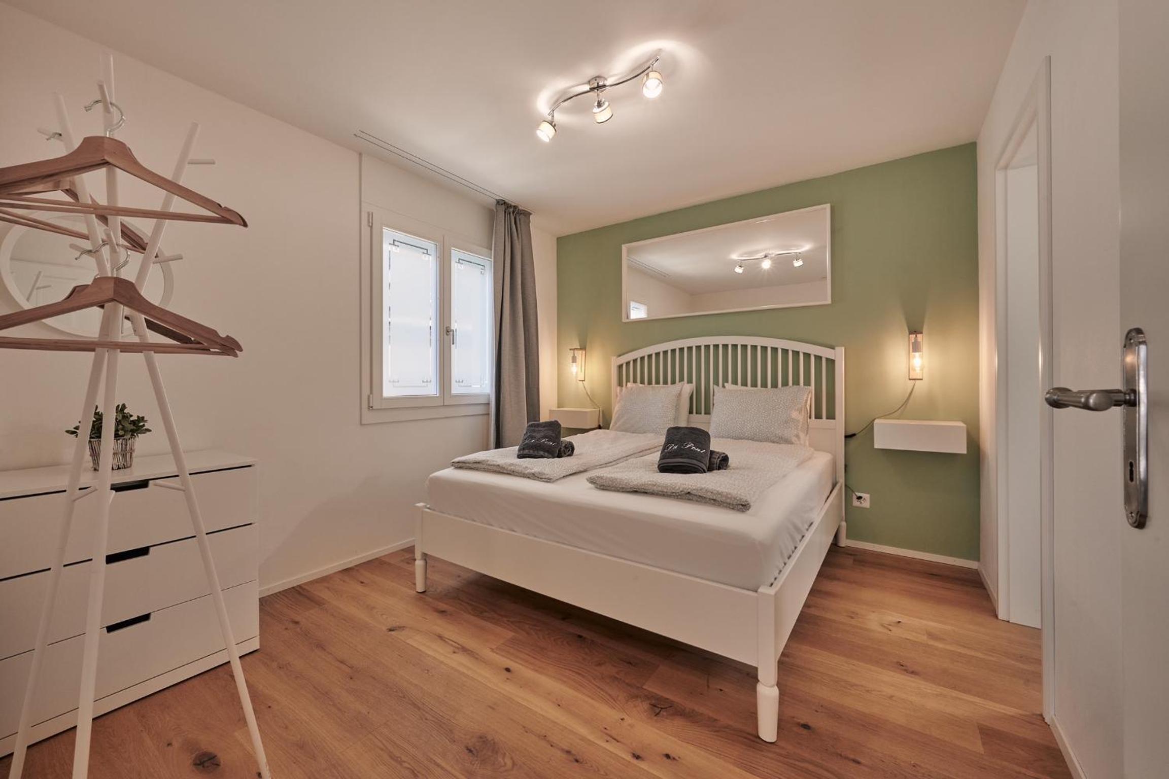 One-Bedroom Apartment - Photo 16