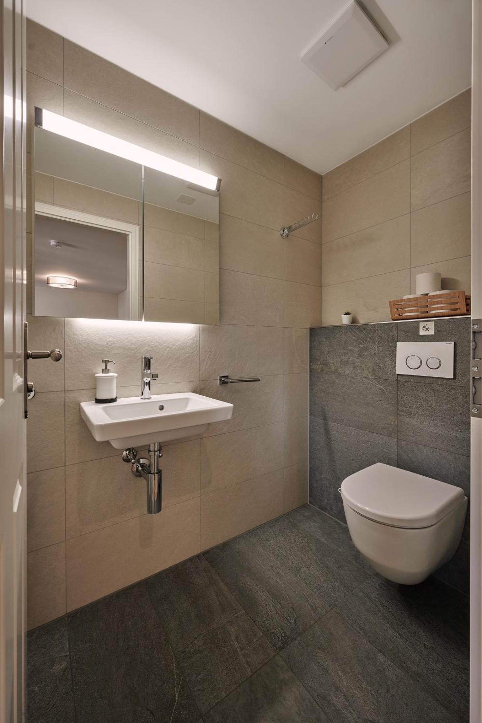 One-Bedroom Apartment - Photo 13