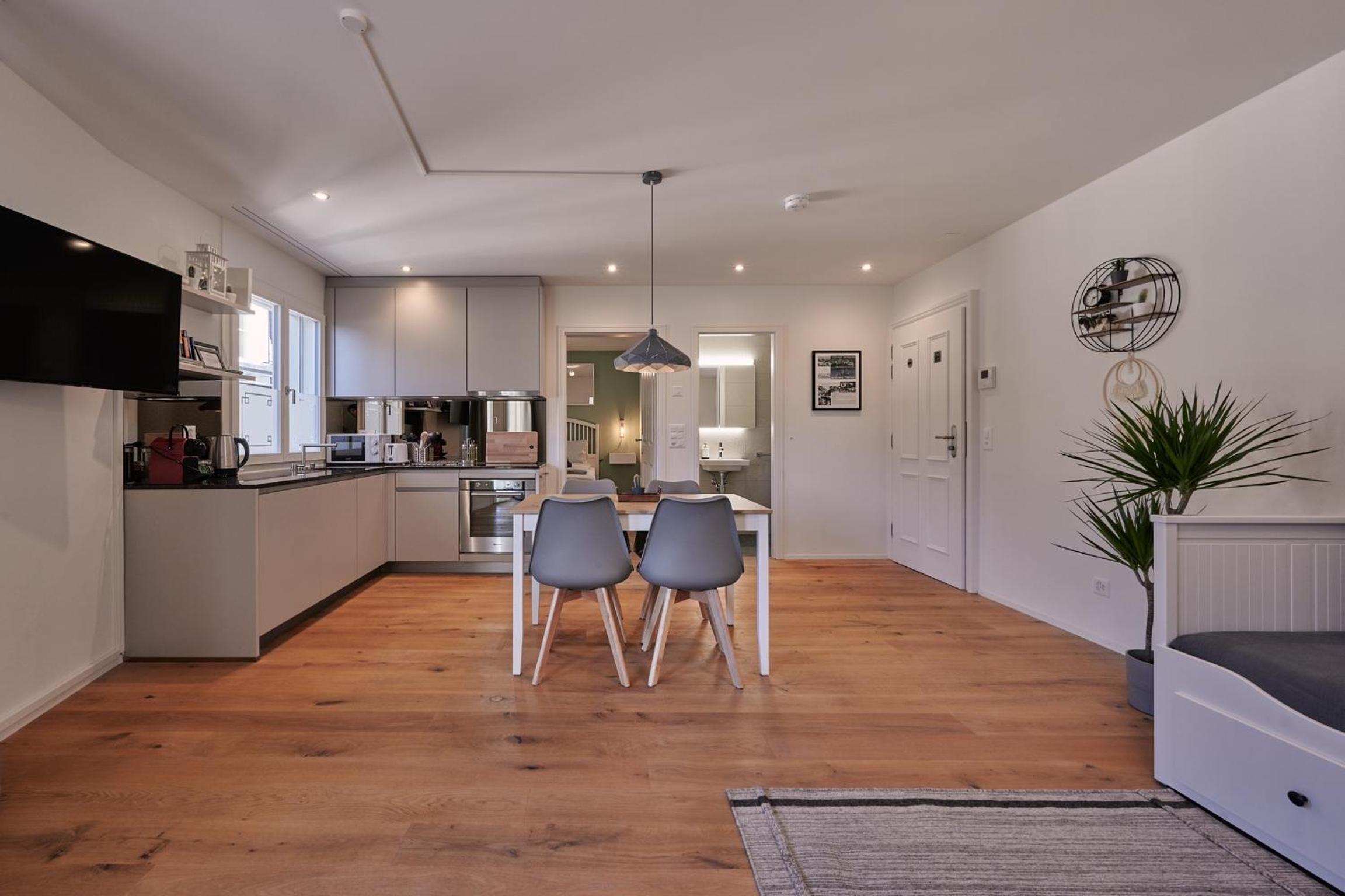 One-Bedroom Apartment - Photo 21