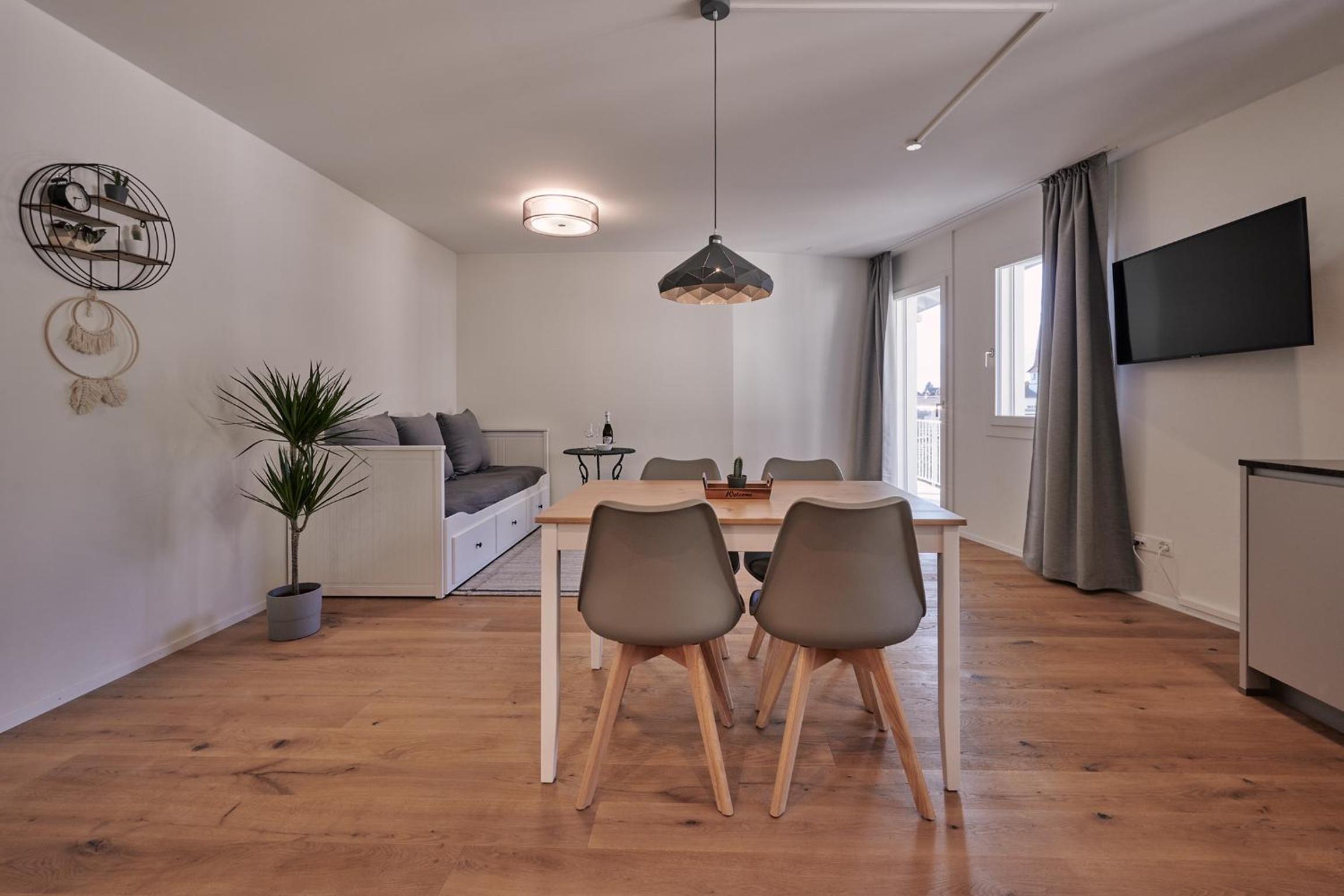 One-Bedroom Apartment - Photo 23