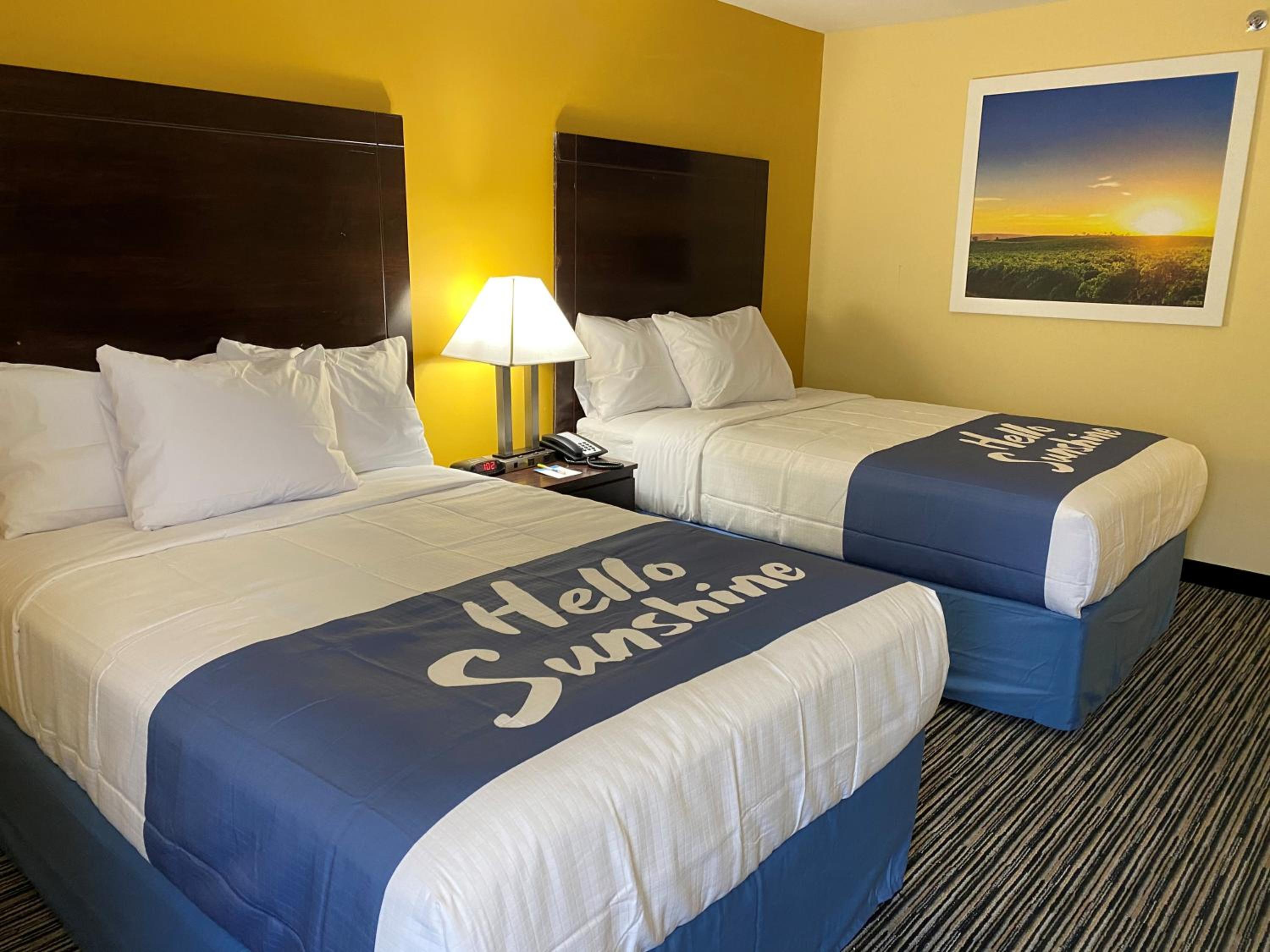 Double Room with Two Double Beds - Non-Smoking photo 3