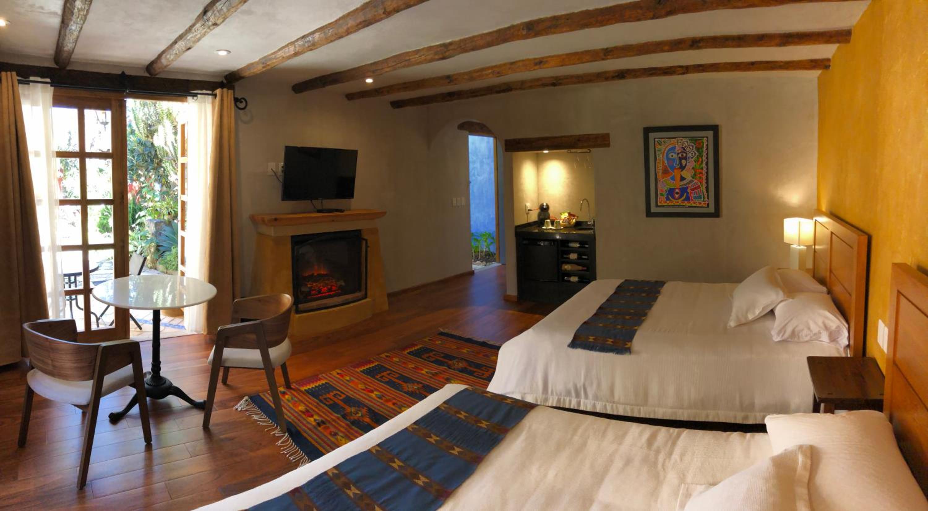 Deluxe Twin Room photo 2