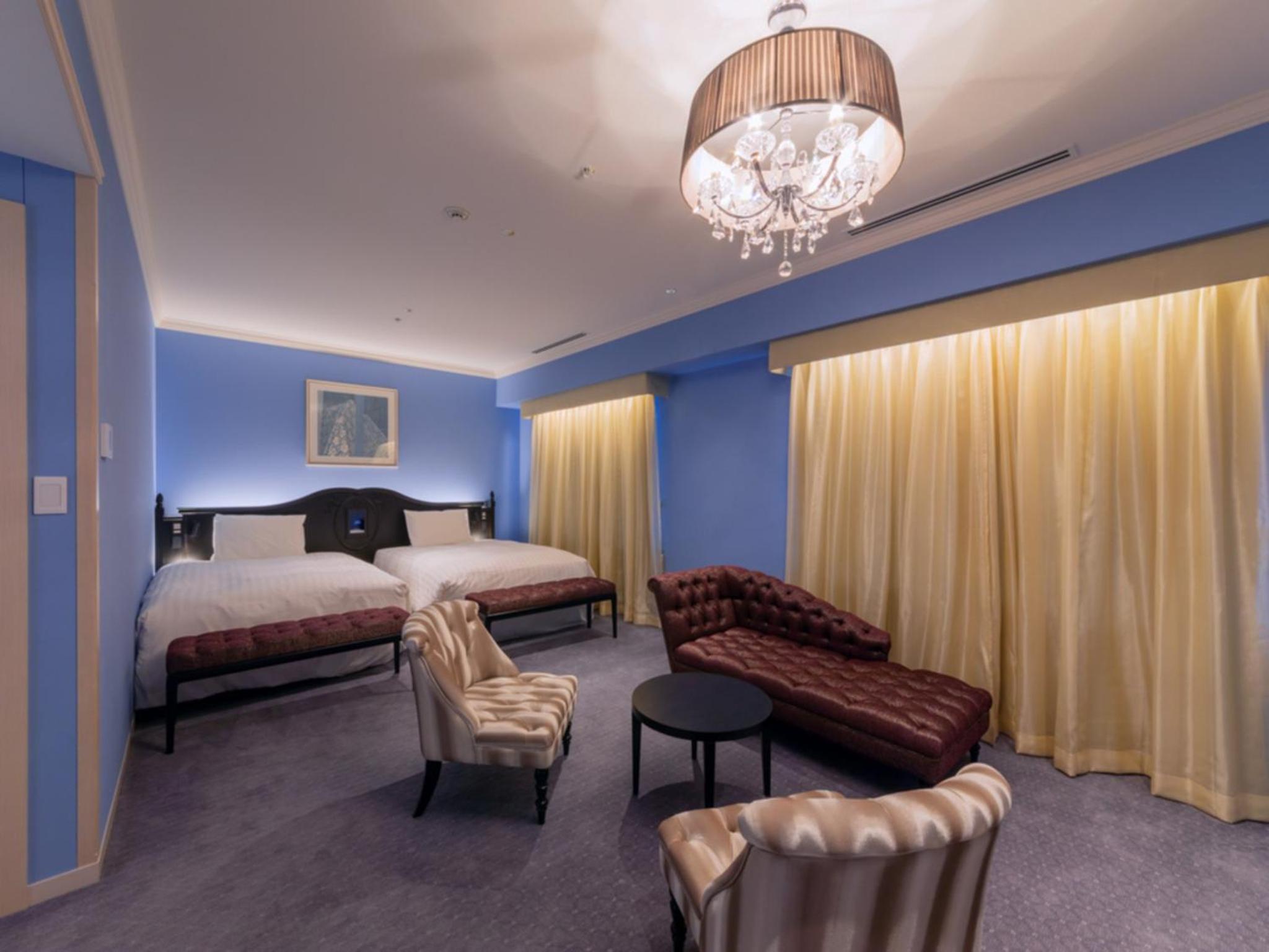 Luxury Twin Room with River View