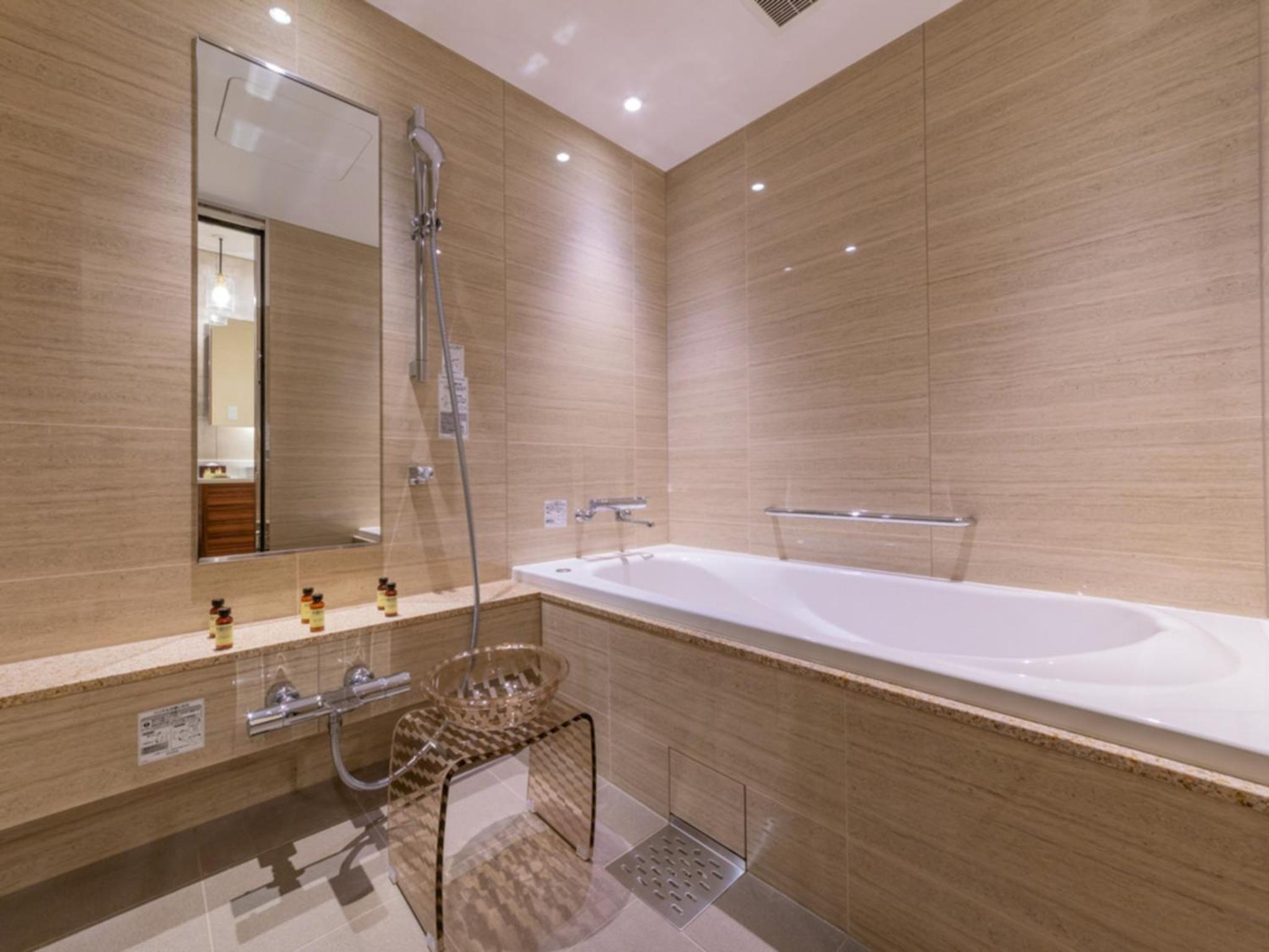Luxury Twin Room - Photo 10