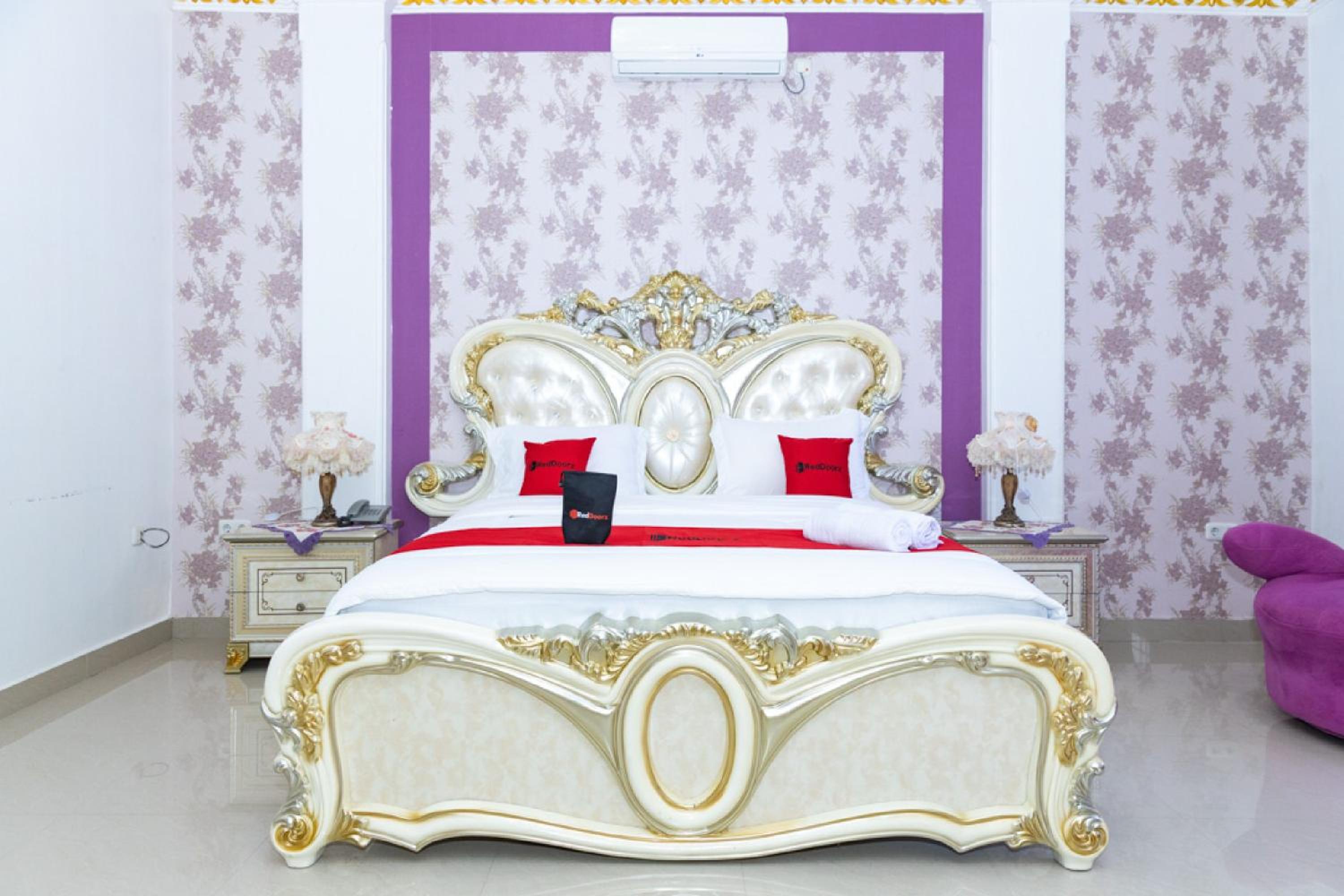 Suite - Photo 2